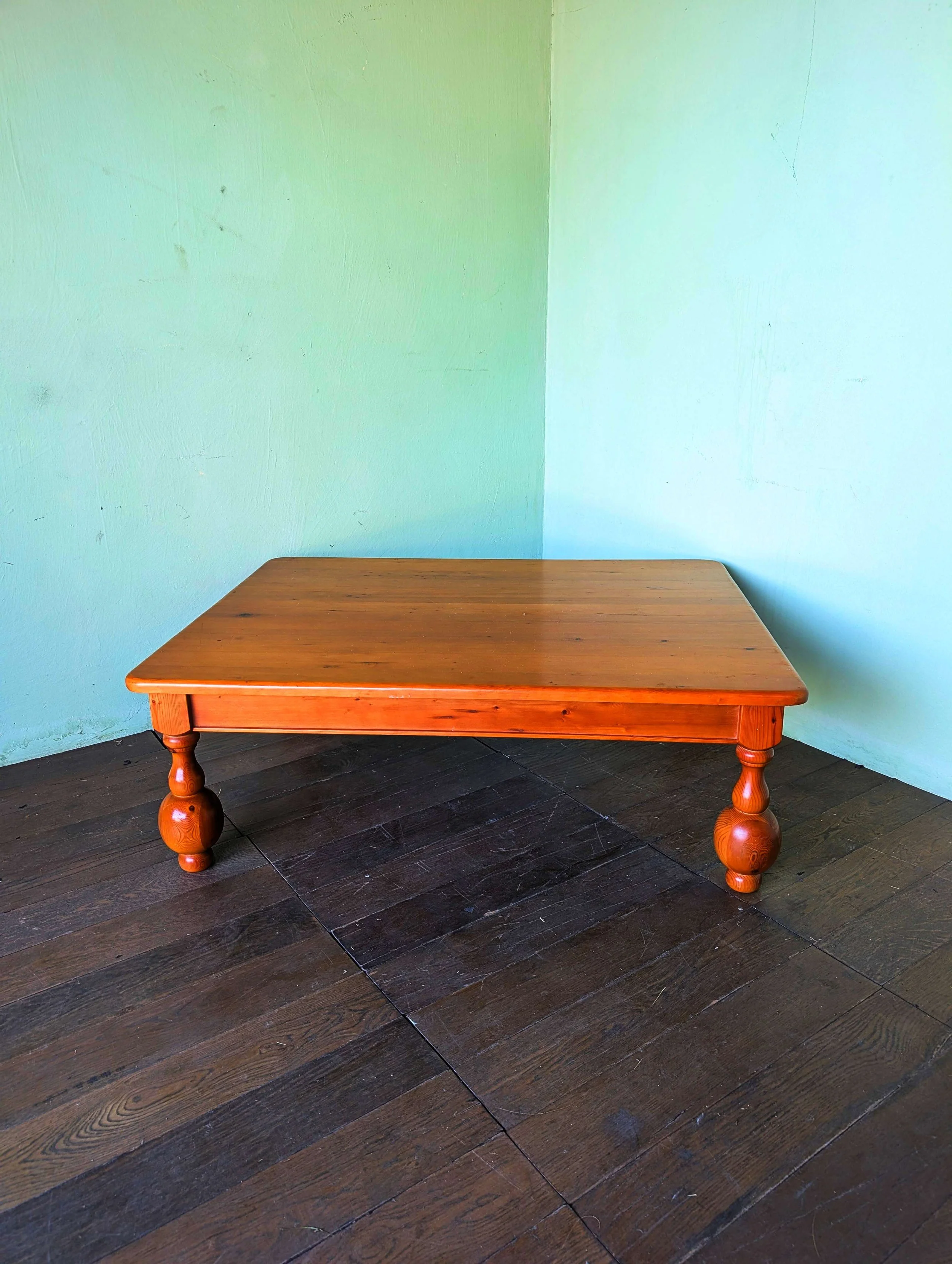 Coffee Table - 01.jpg