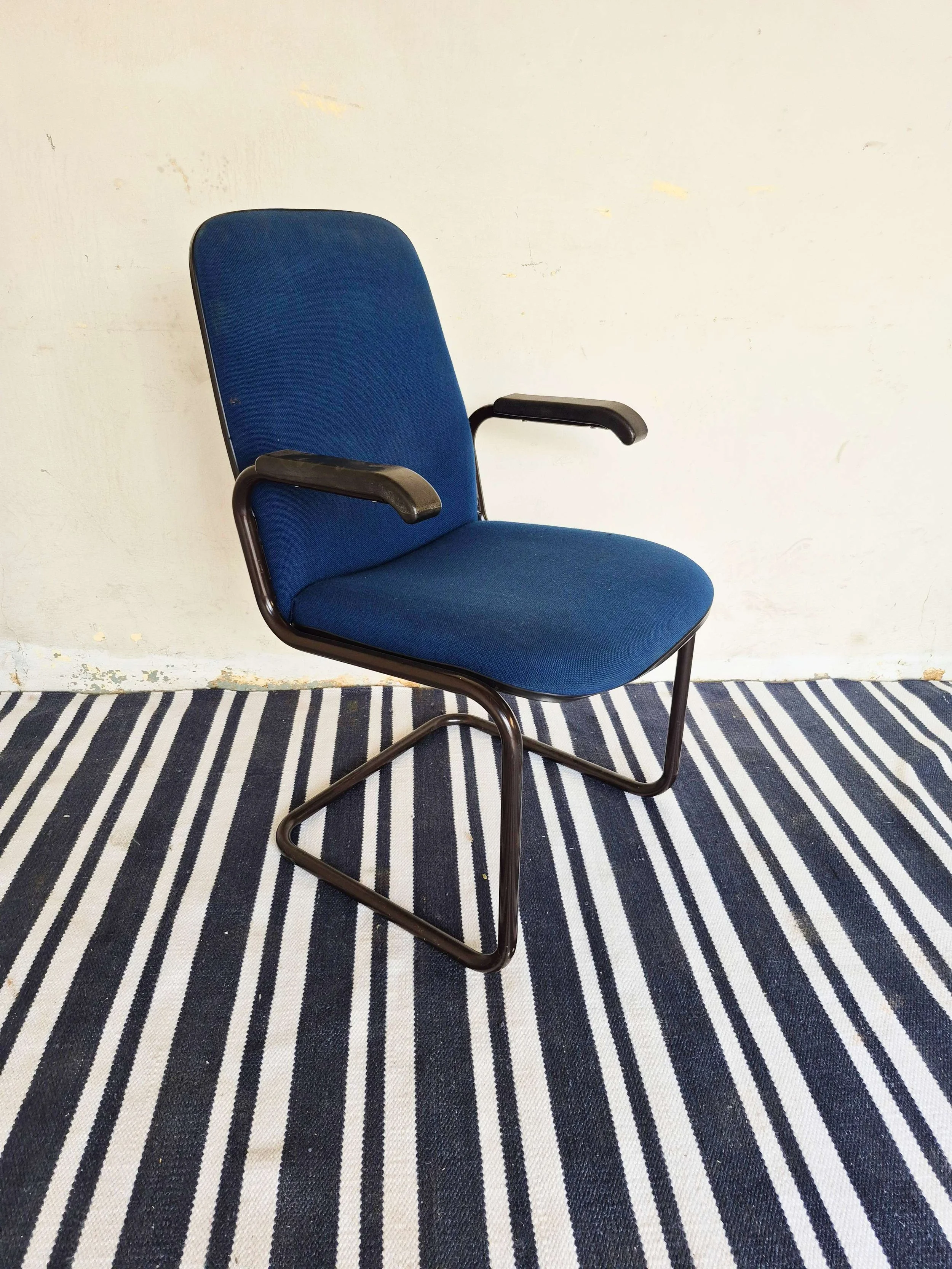 Blue Chair - 02.jpg