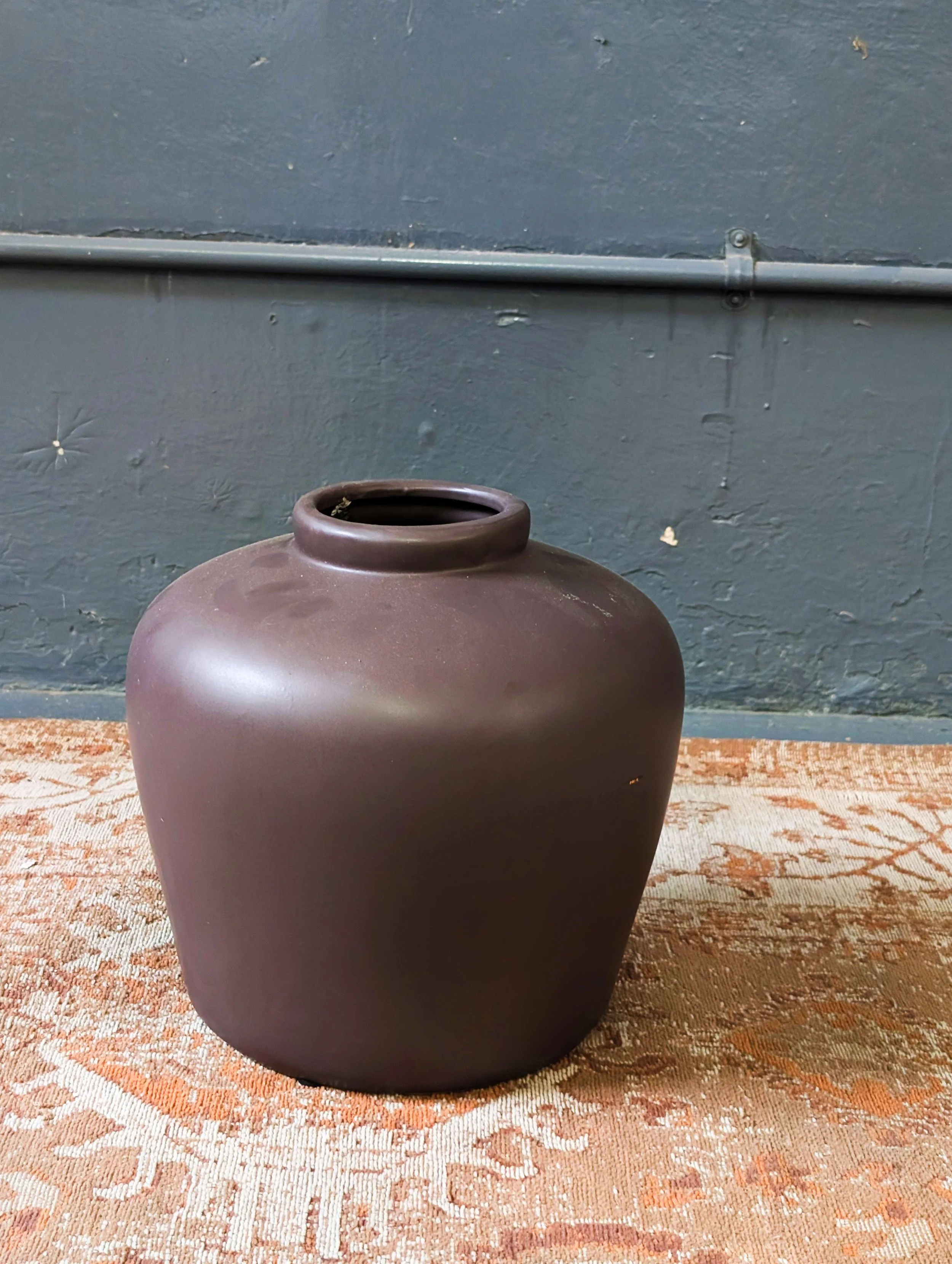 Brown Vase - 01.jpg