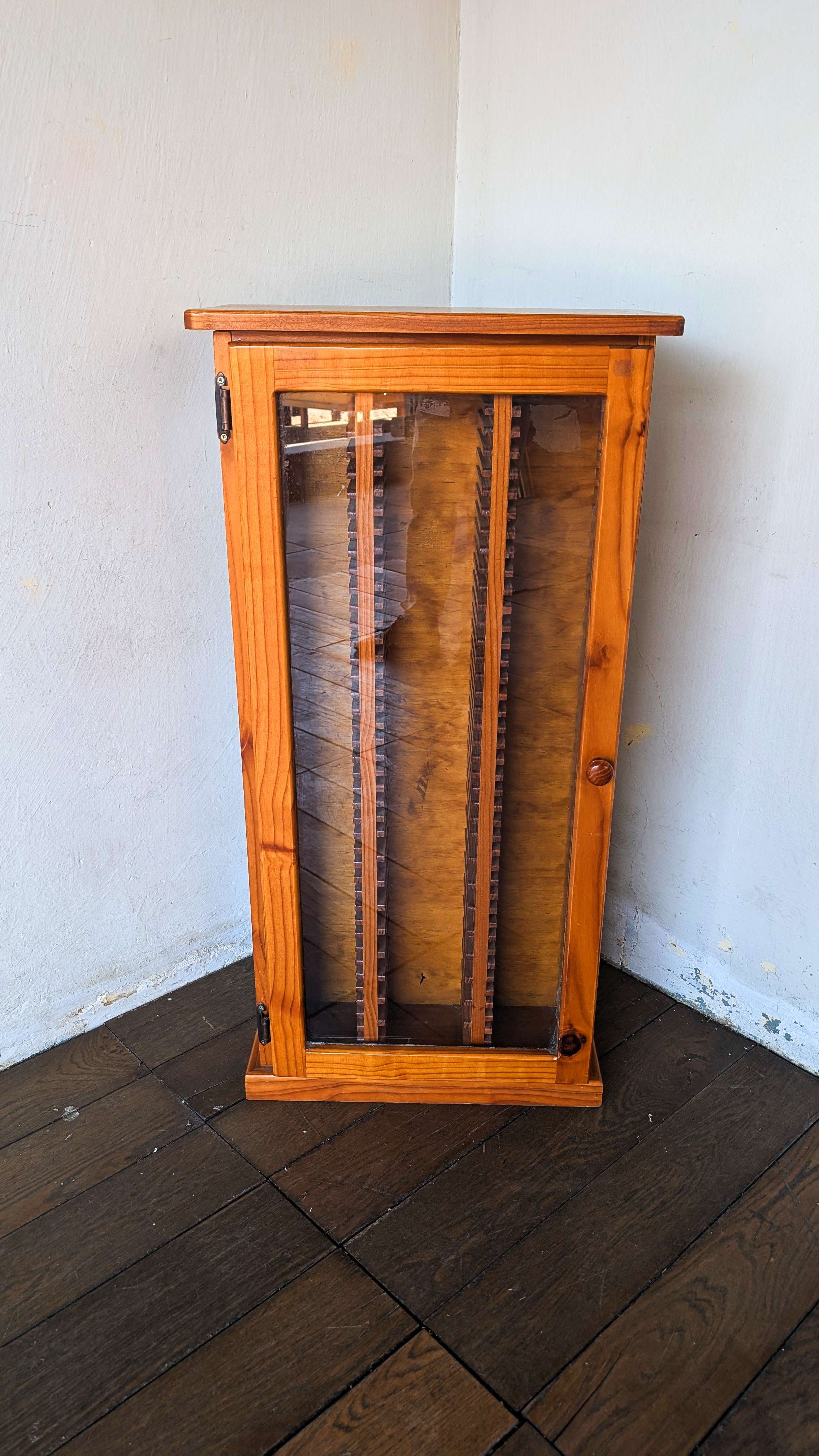 CD Cabinet - 01.jpg