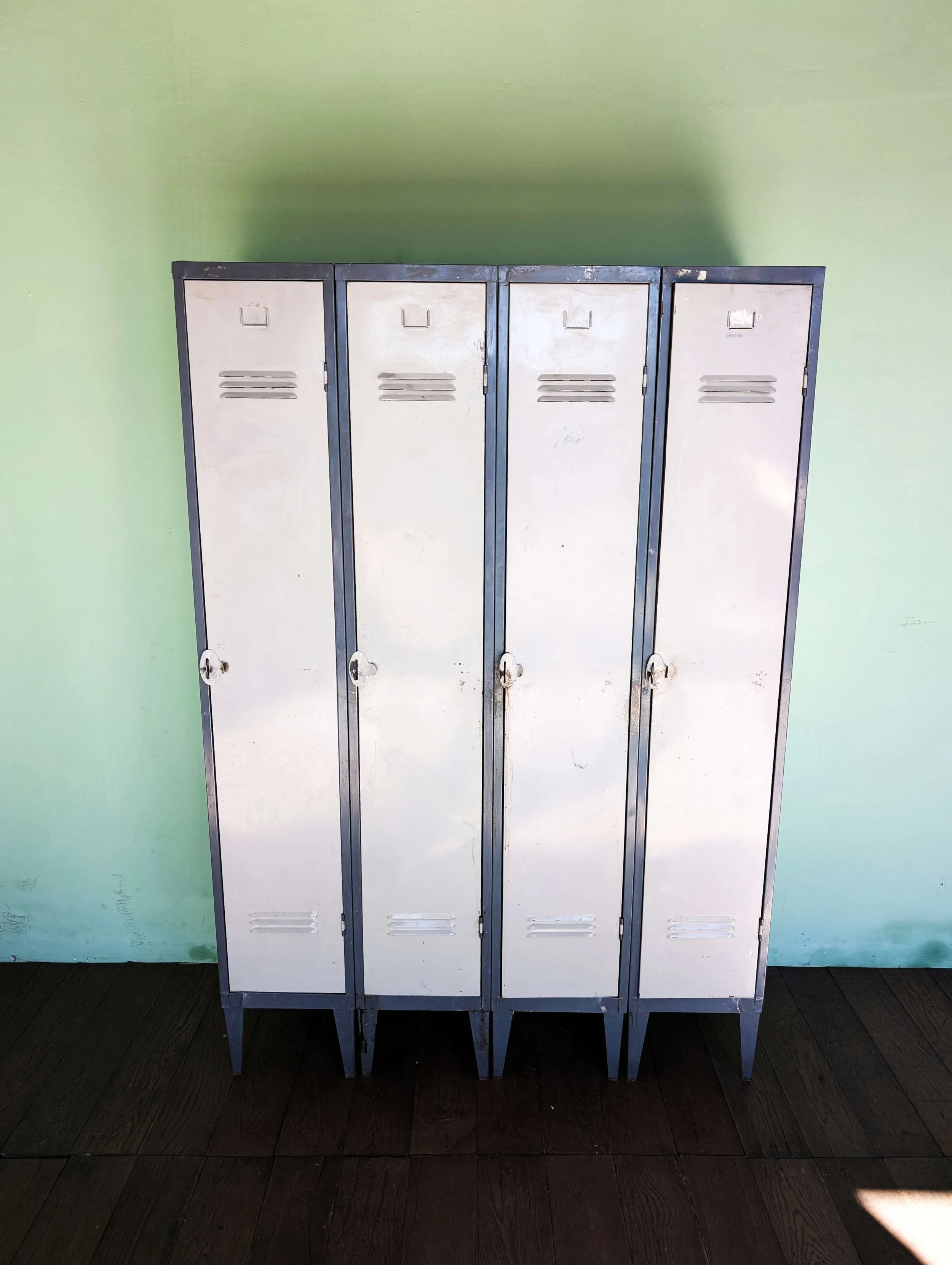 Steel Lockers - 01.jpg