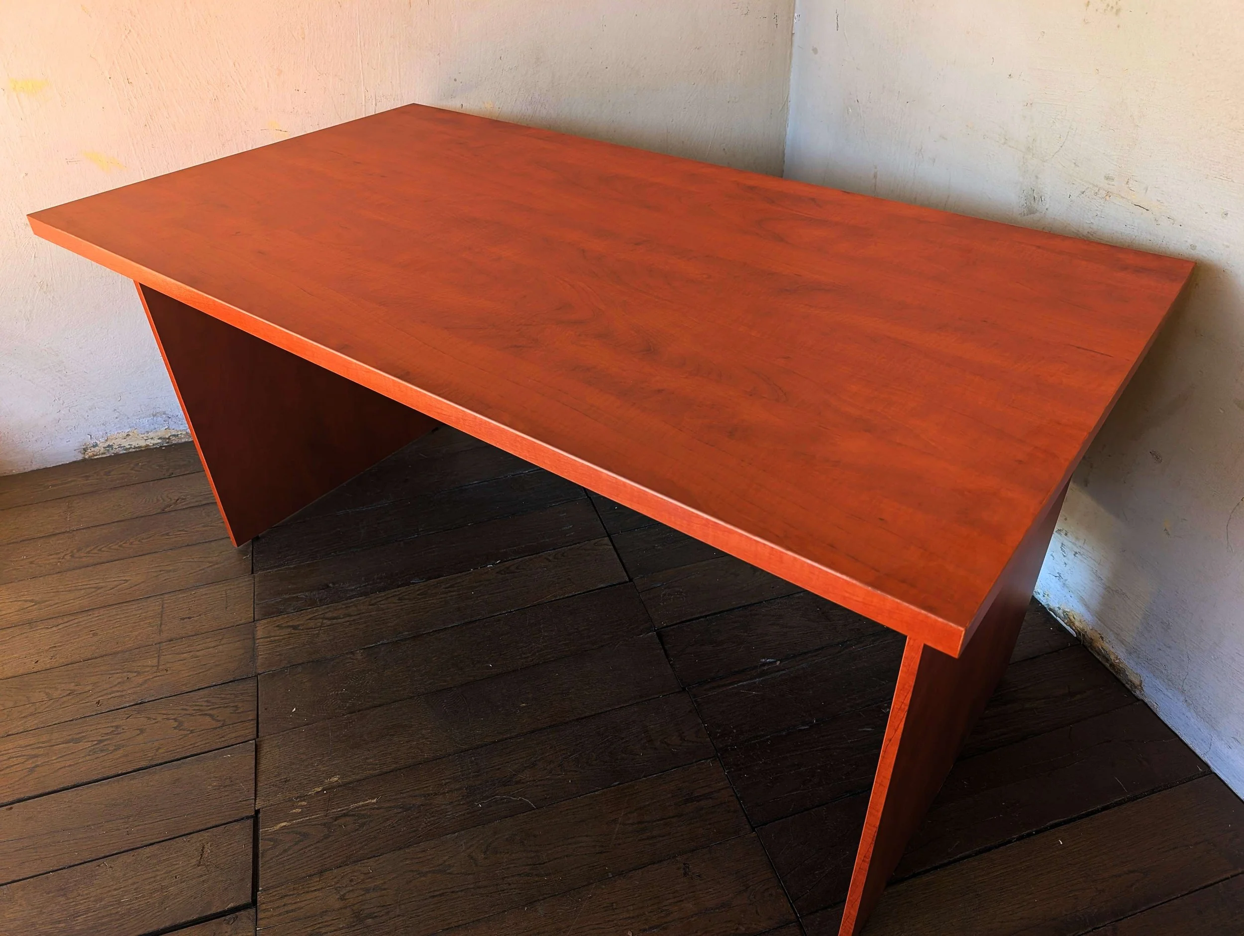 Office Desk C - 02.jpg