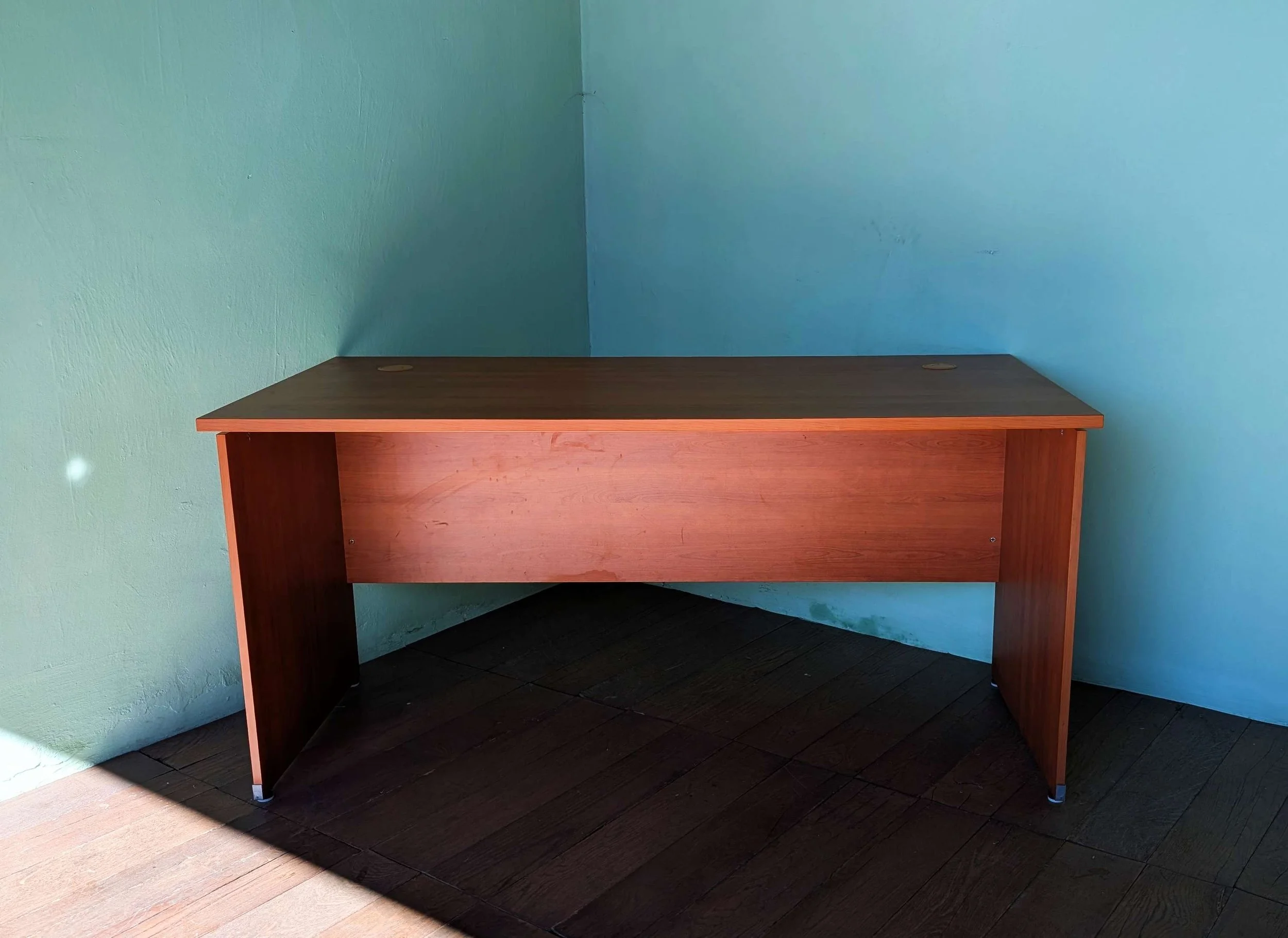 Office Desk - 01 (9).jpg