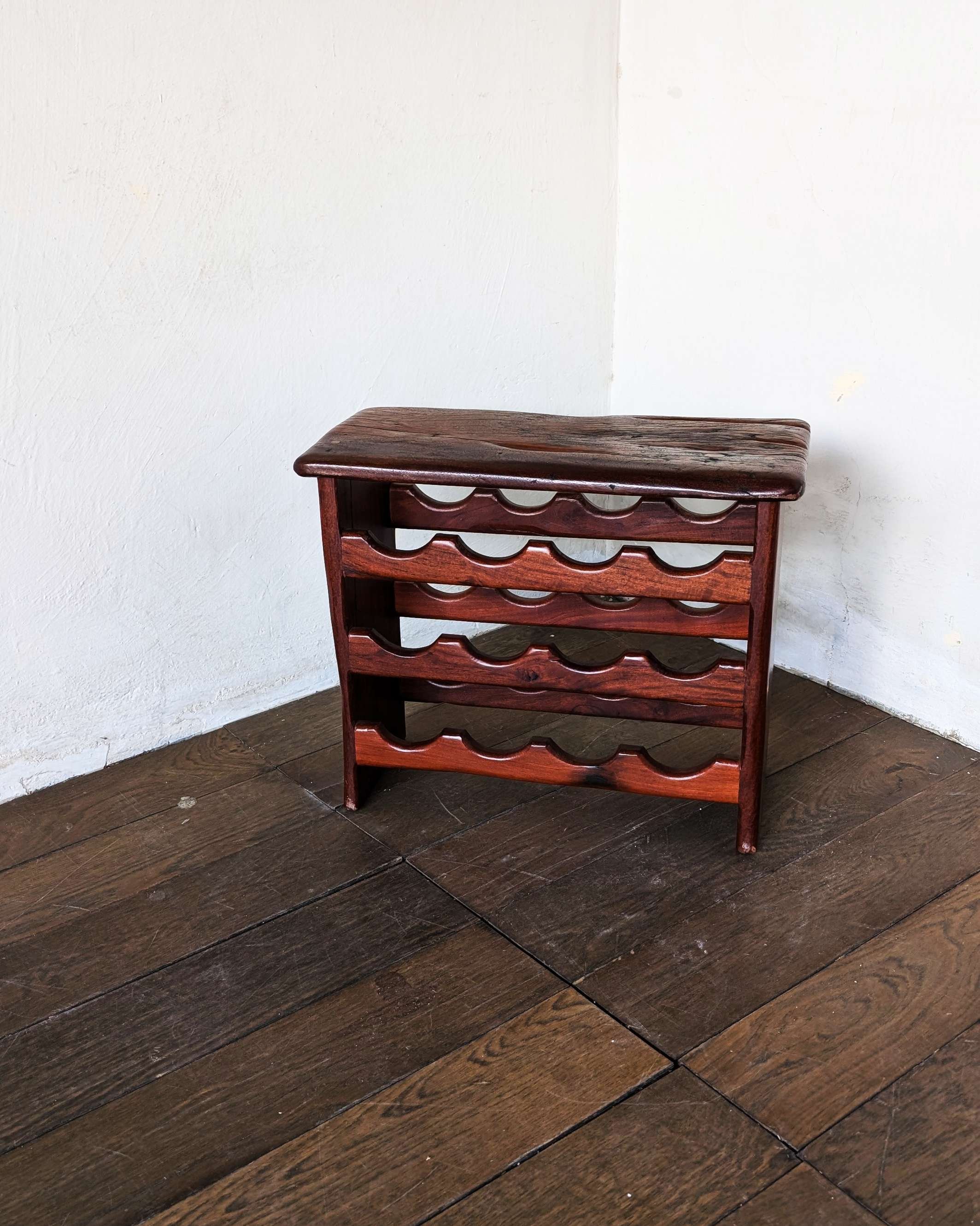 Wine Stand - 01.jpg