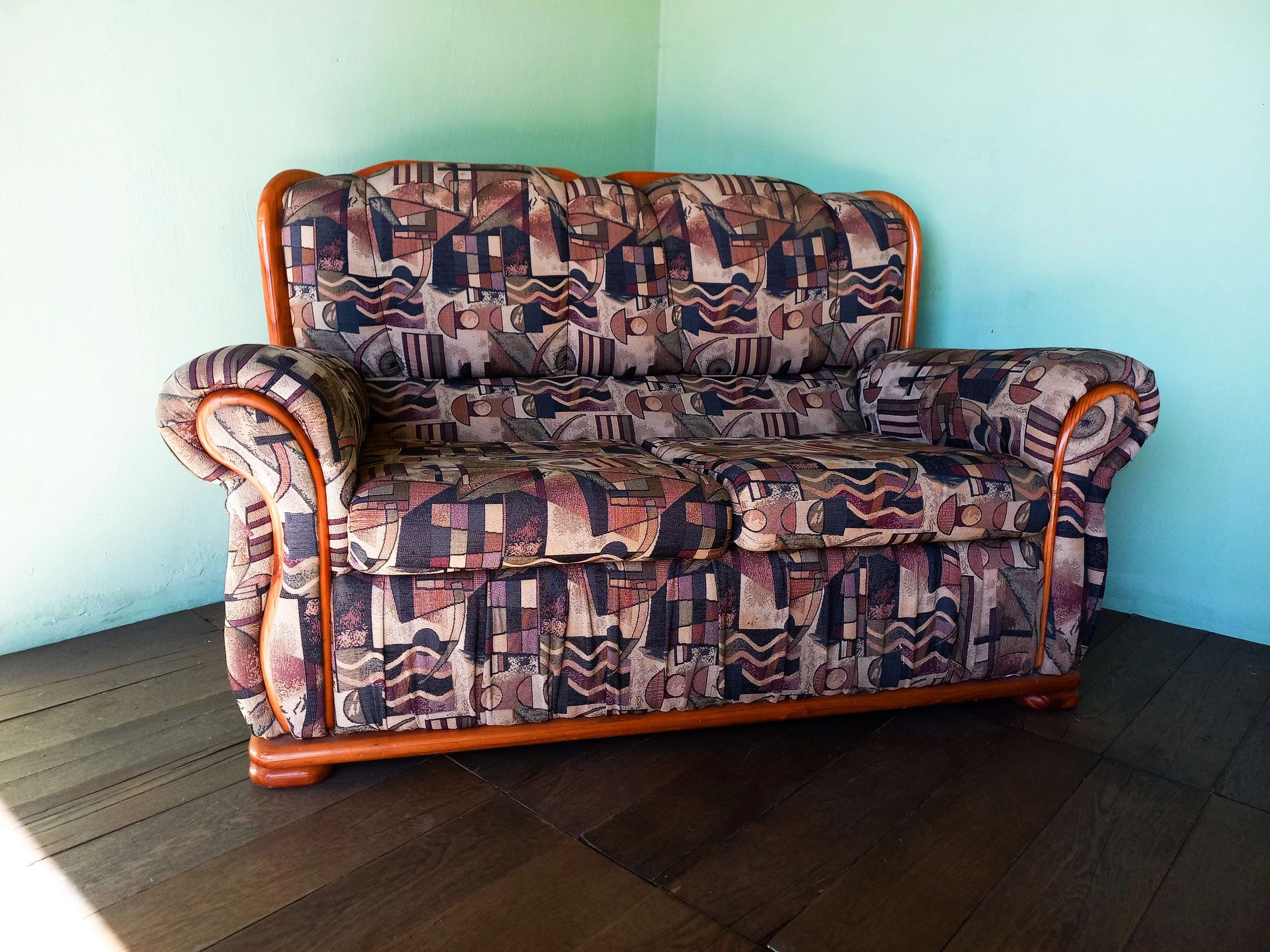 Set Couch- 4.jpg