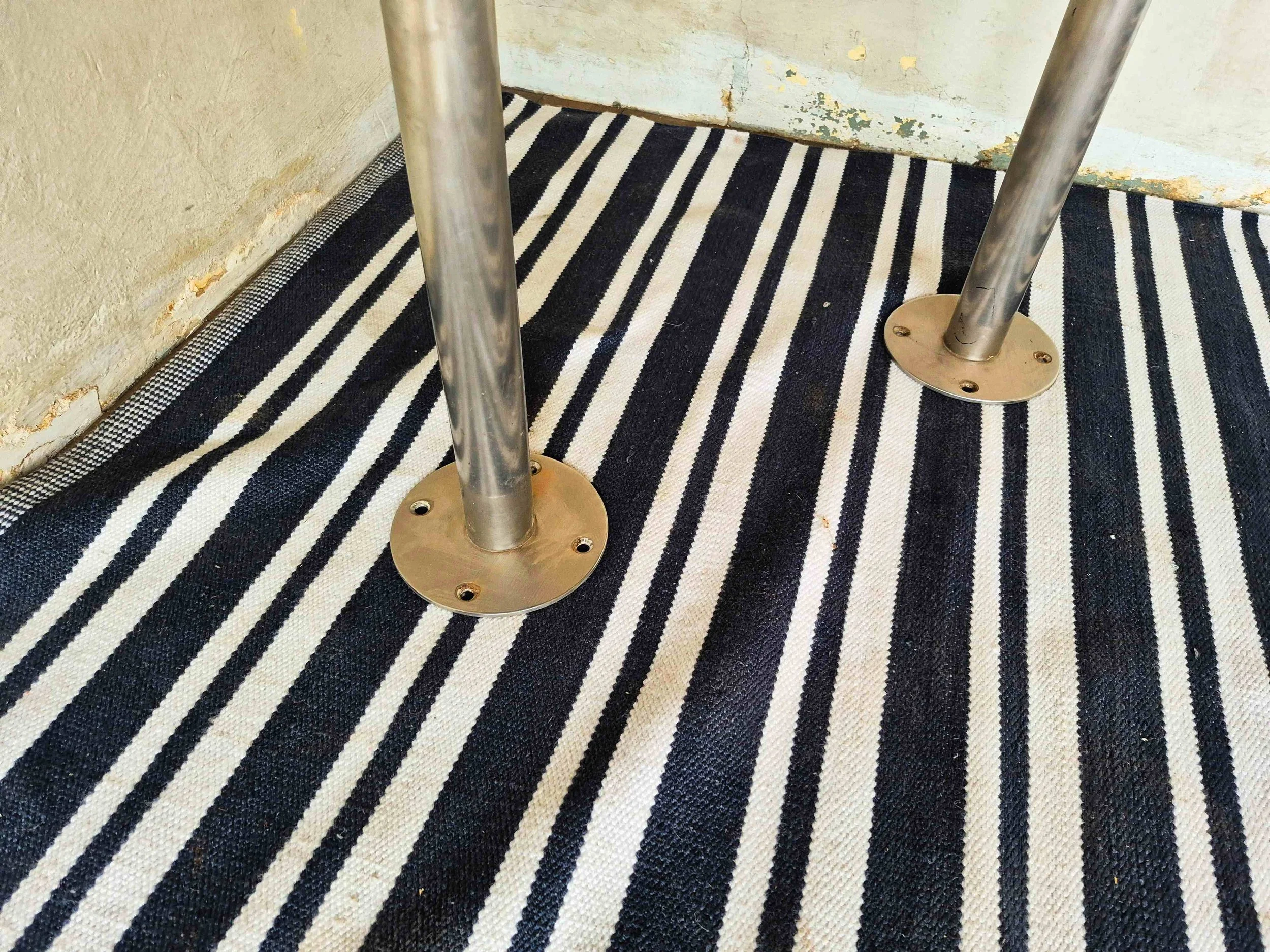 Outdoor table - 03.jpg