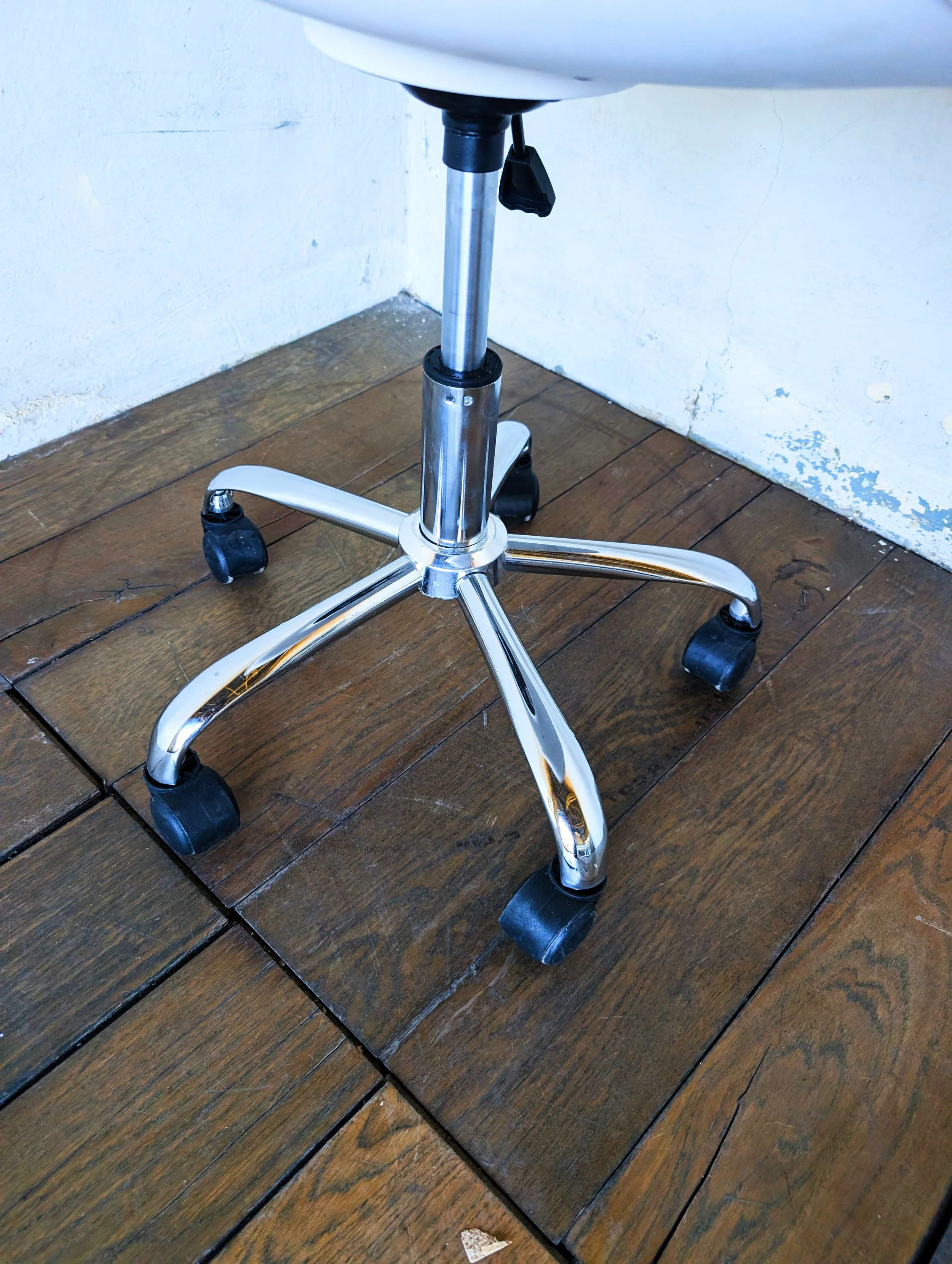 White C-02.jpg