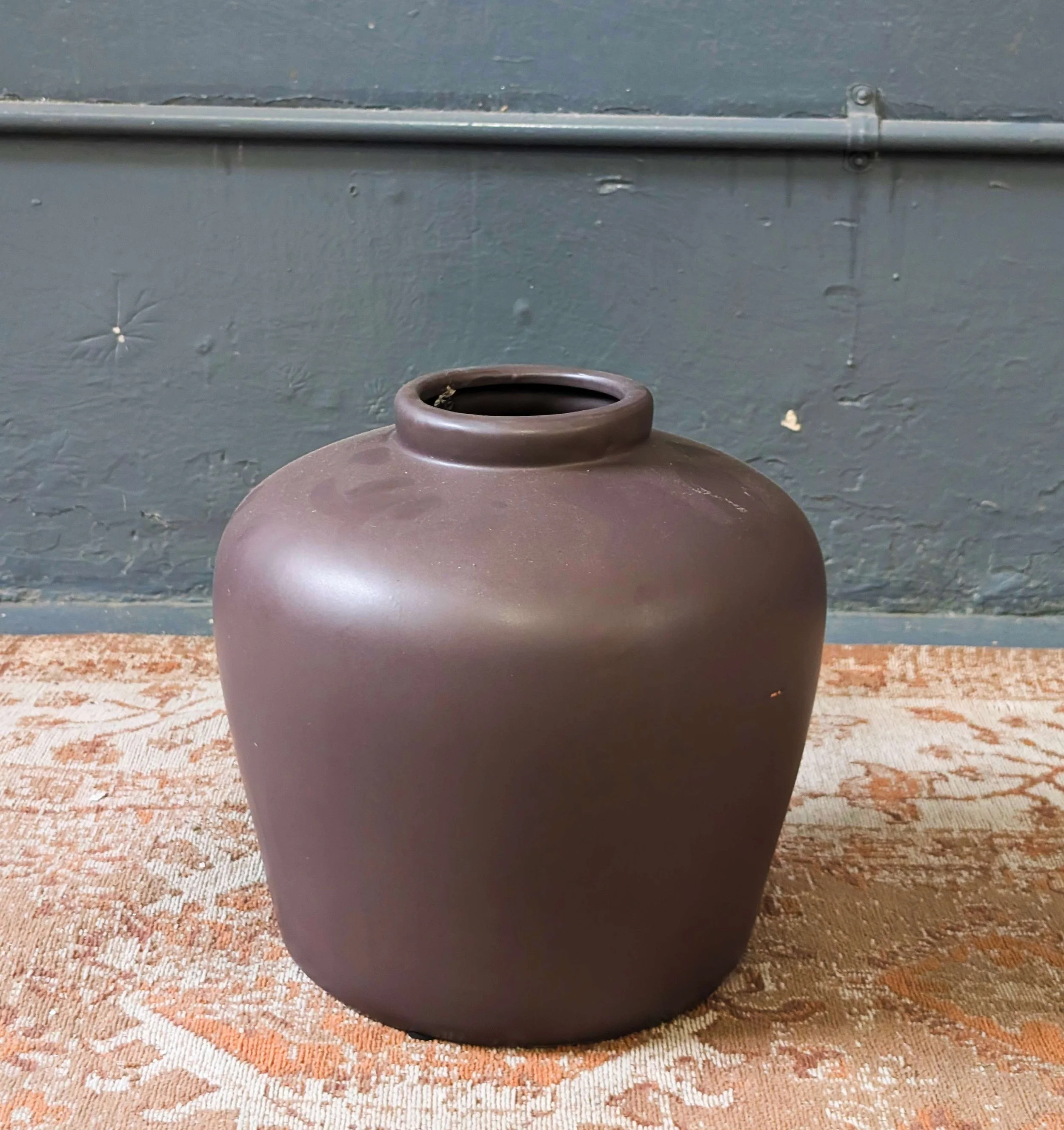 Brown Vase - 02.jpg