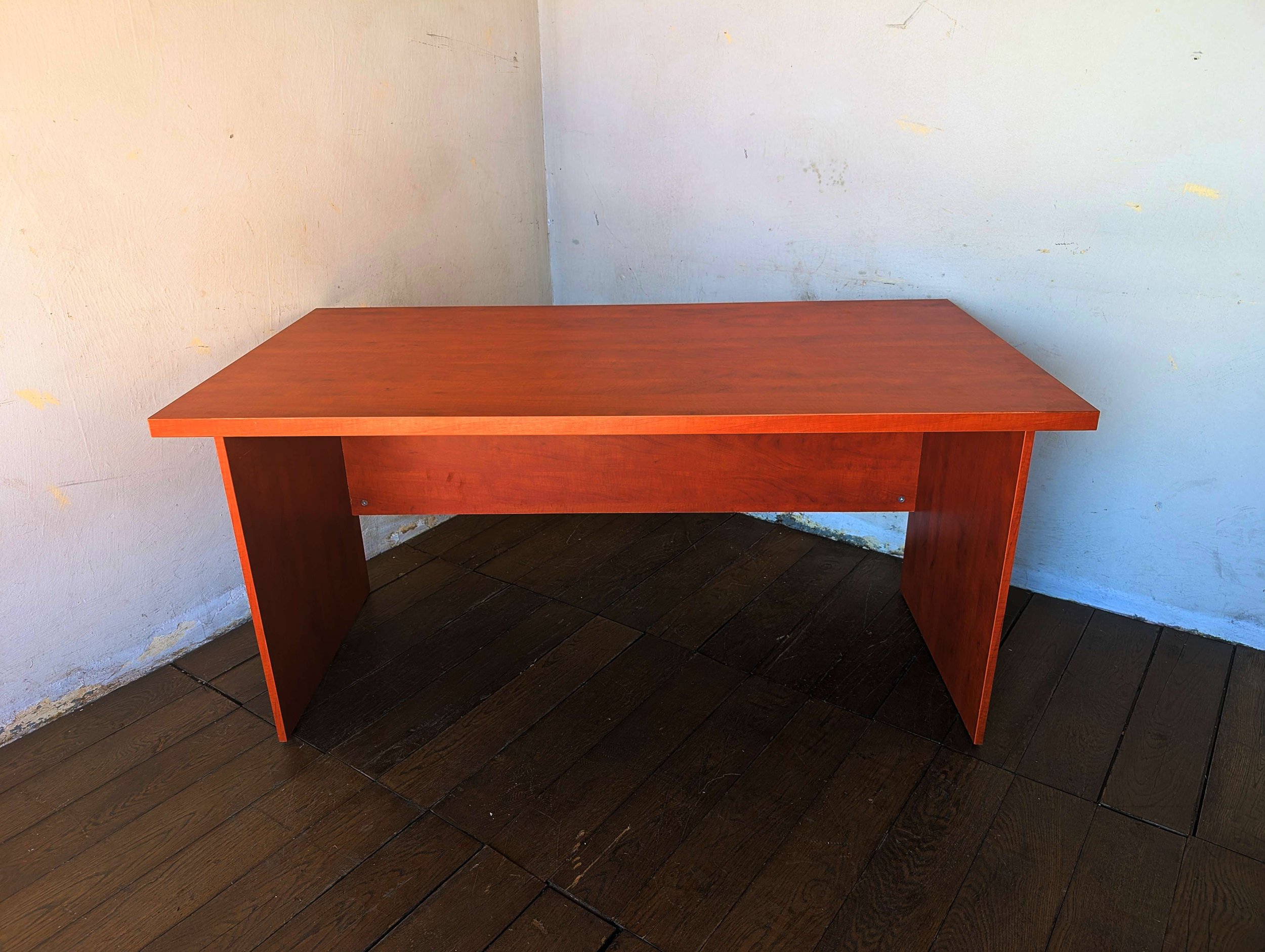 Office Desk C - 01.jpg