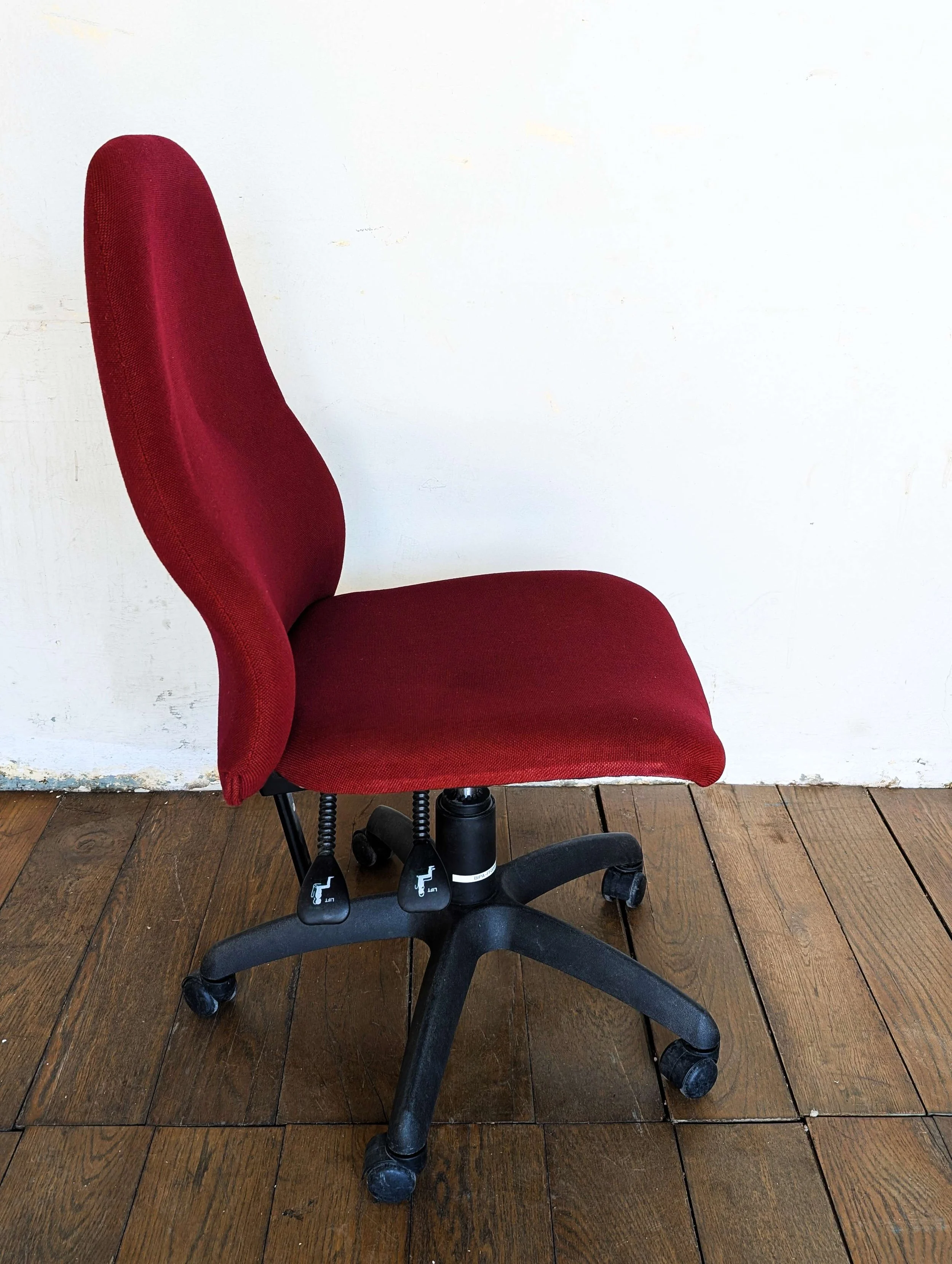 Office Chair - 01.jpg