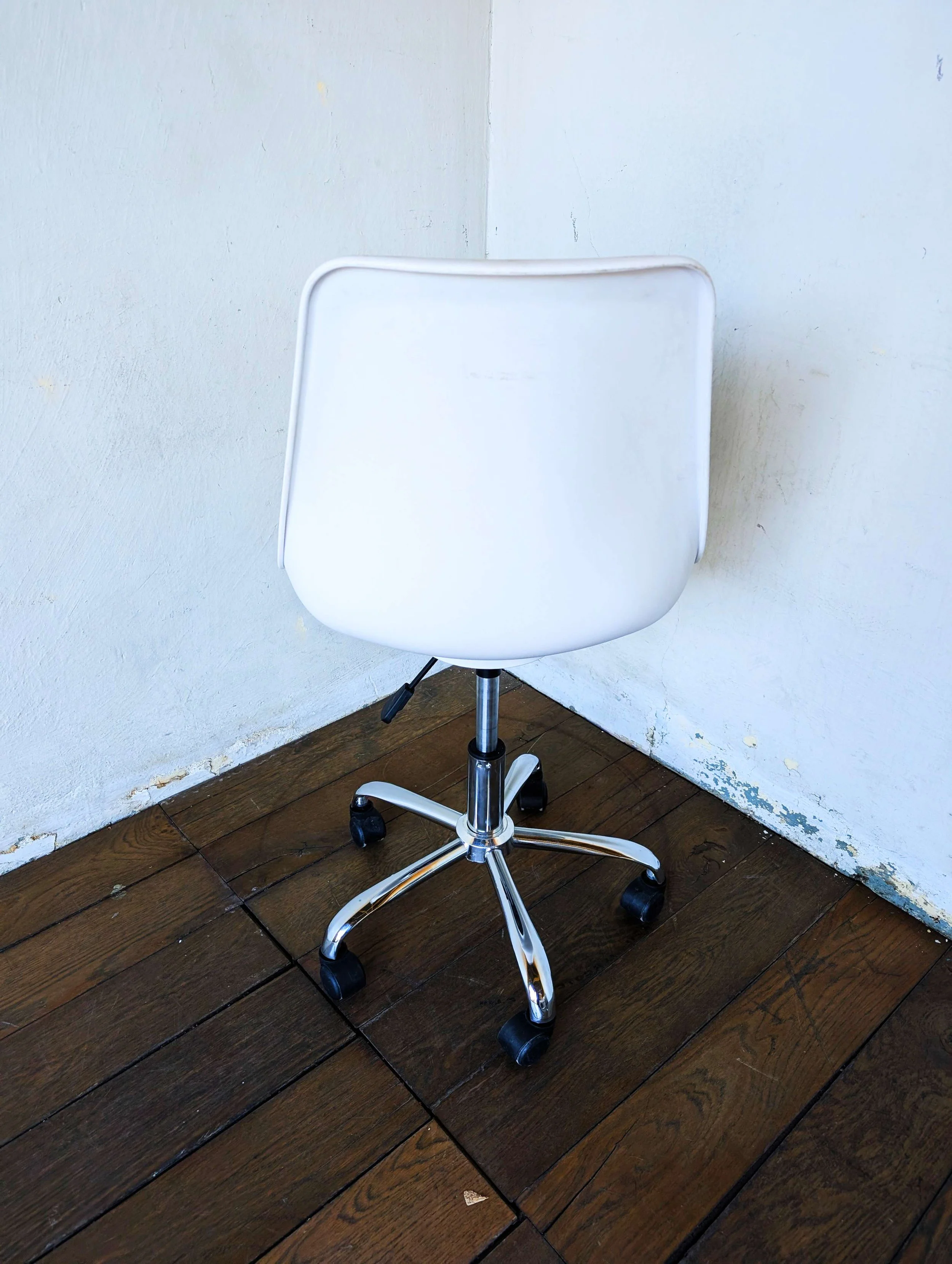 White C-01.jpg