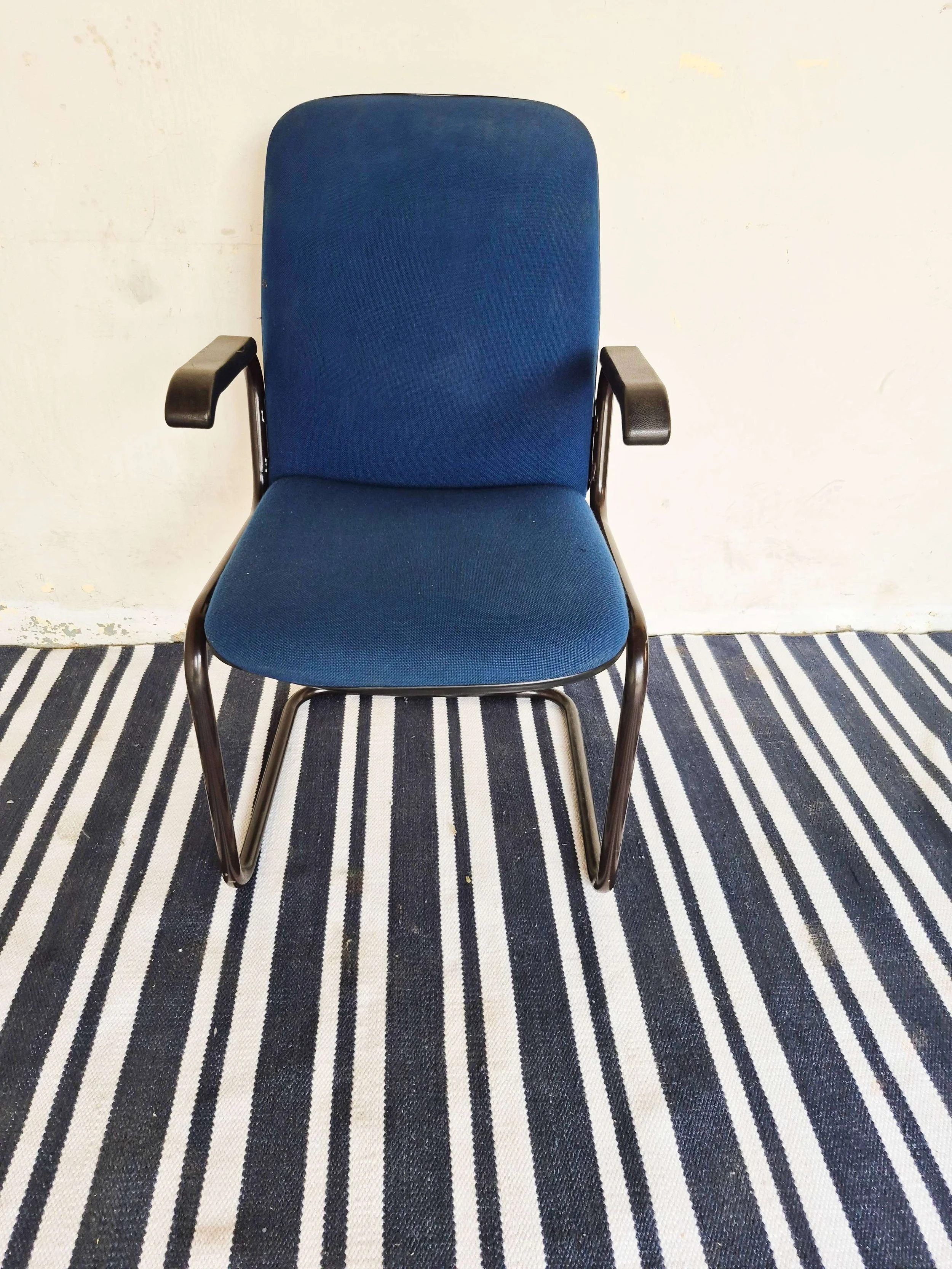 Blue Chair - 01.jpg