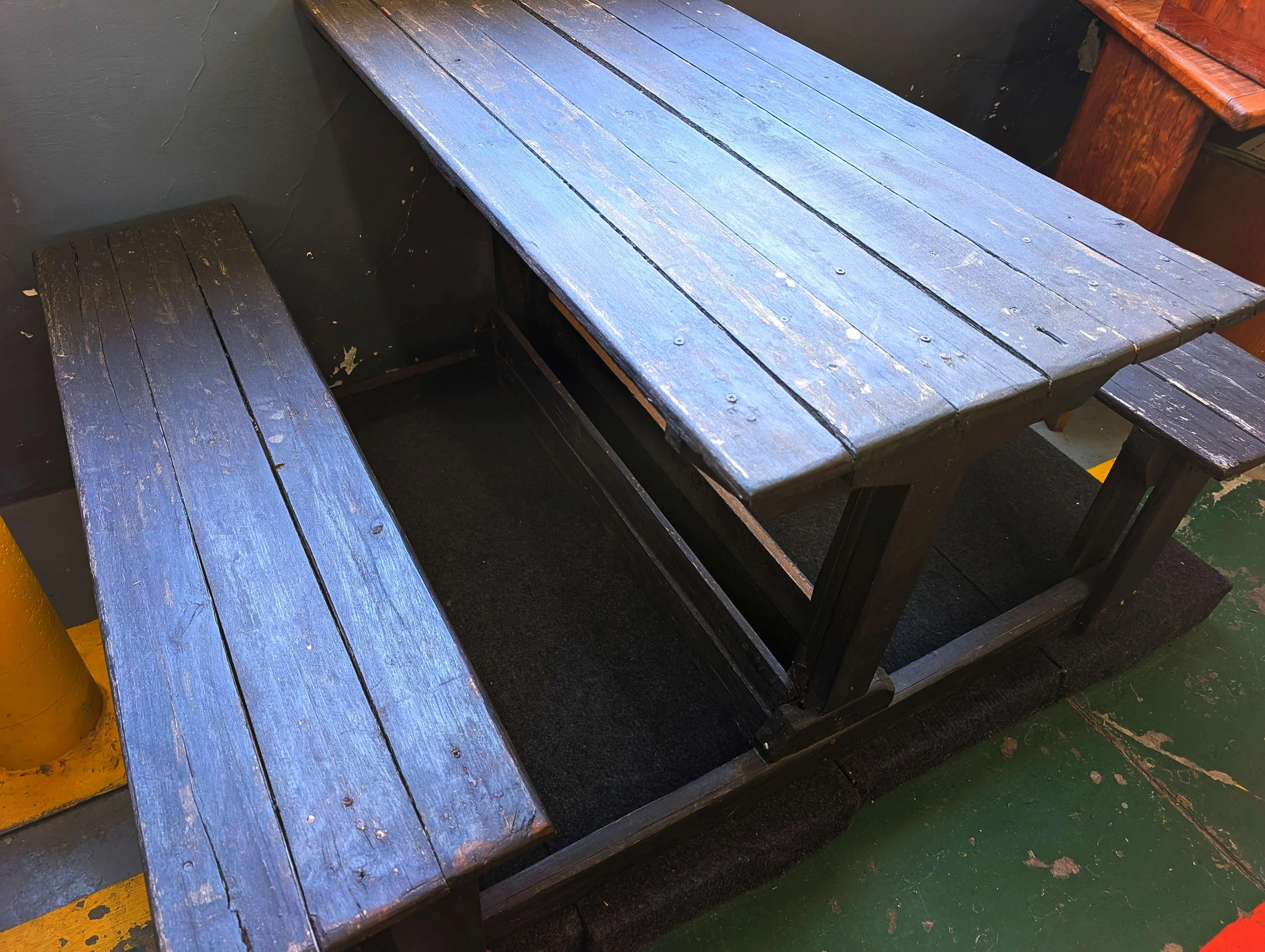 Bench - 03.jpg