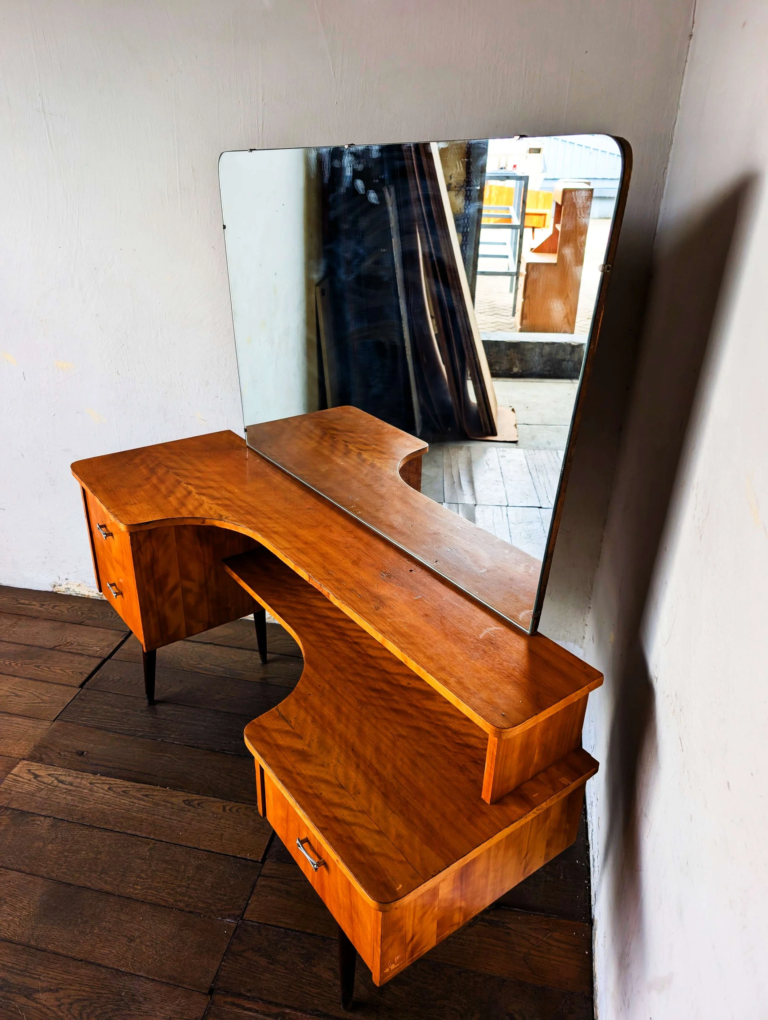 Dressing Table - 04.jpg