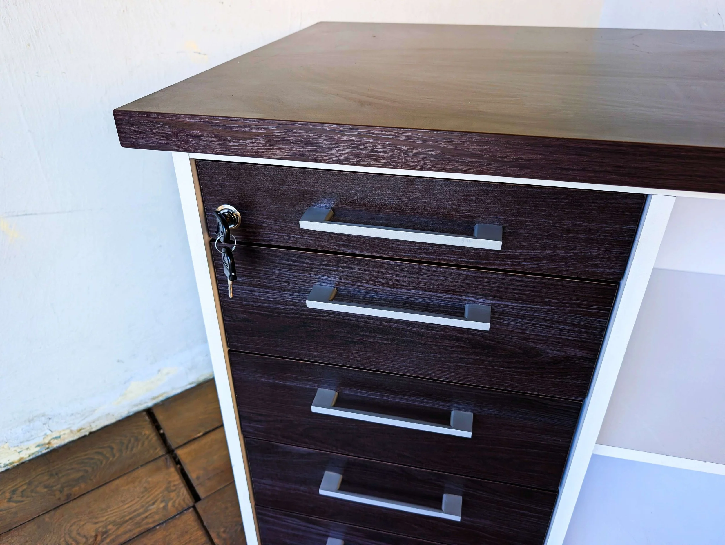 Credenza - 02.jpg