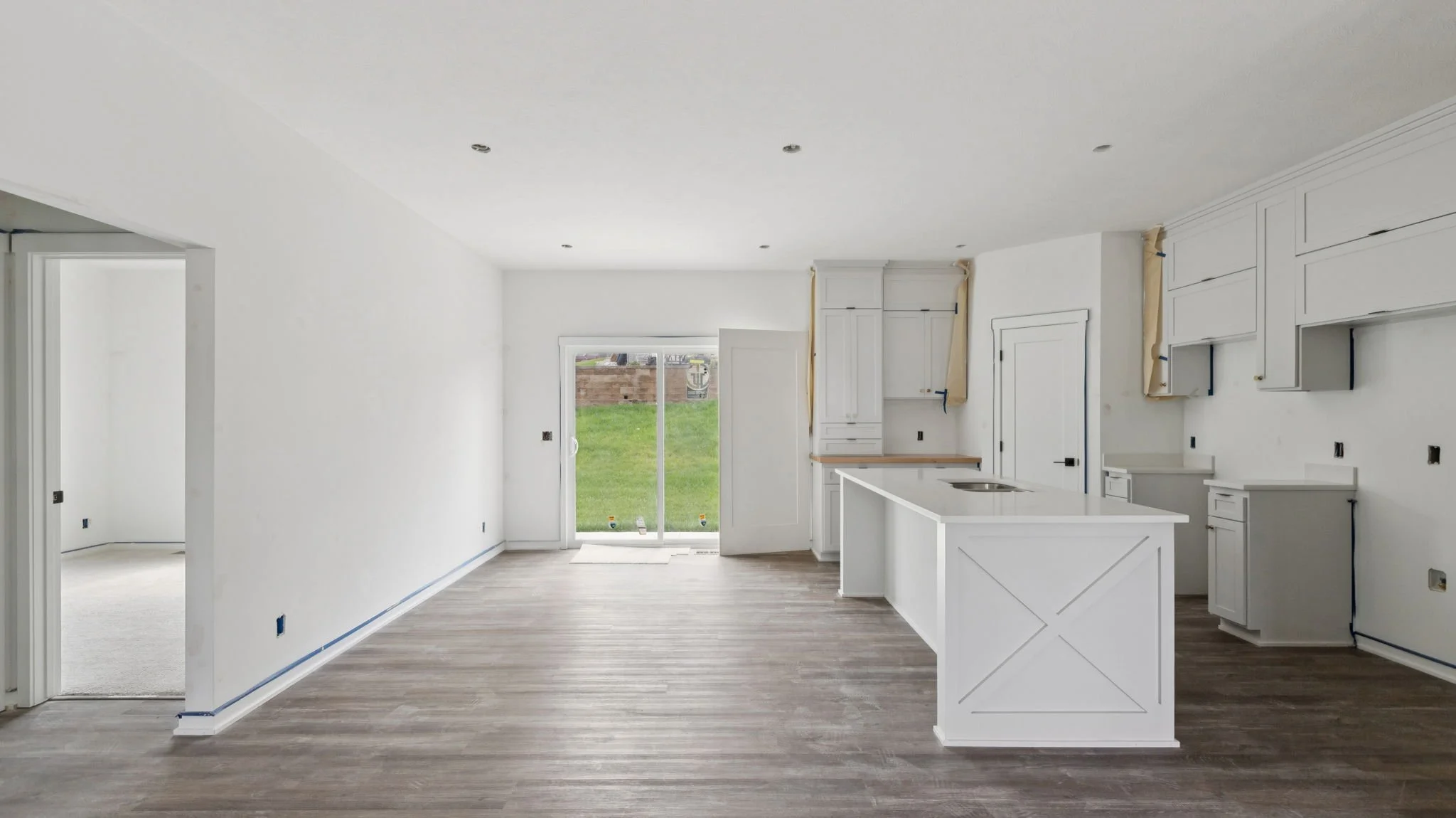 6-web-or-mls-7062 - 808 Grandview Dr_06.jpg