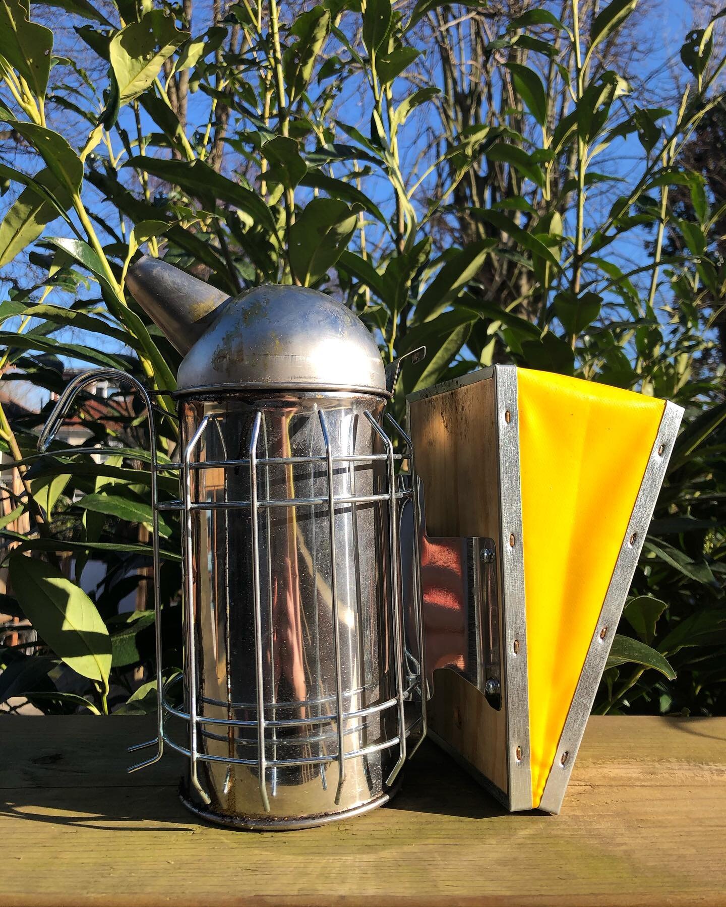 The bee smoker is a clever device used to calm honey bees, giving you an opportunity to open and work on the hive 🐝

Tried &amp; tested....it does not work on Girlfriends 🤷🏽&zwj;♂️
&bull;
&bull;
&bull;
&bull;
#thesustainablebeekeeper #sustainableb