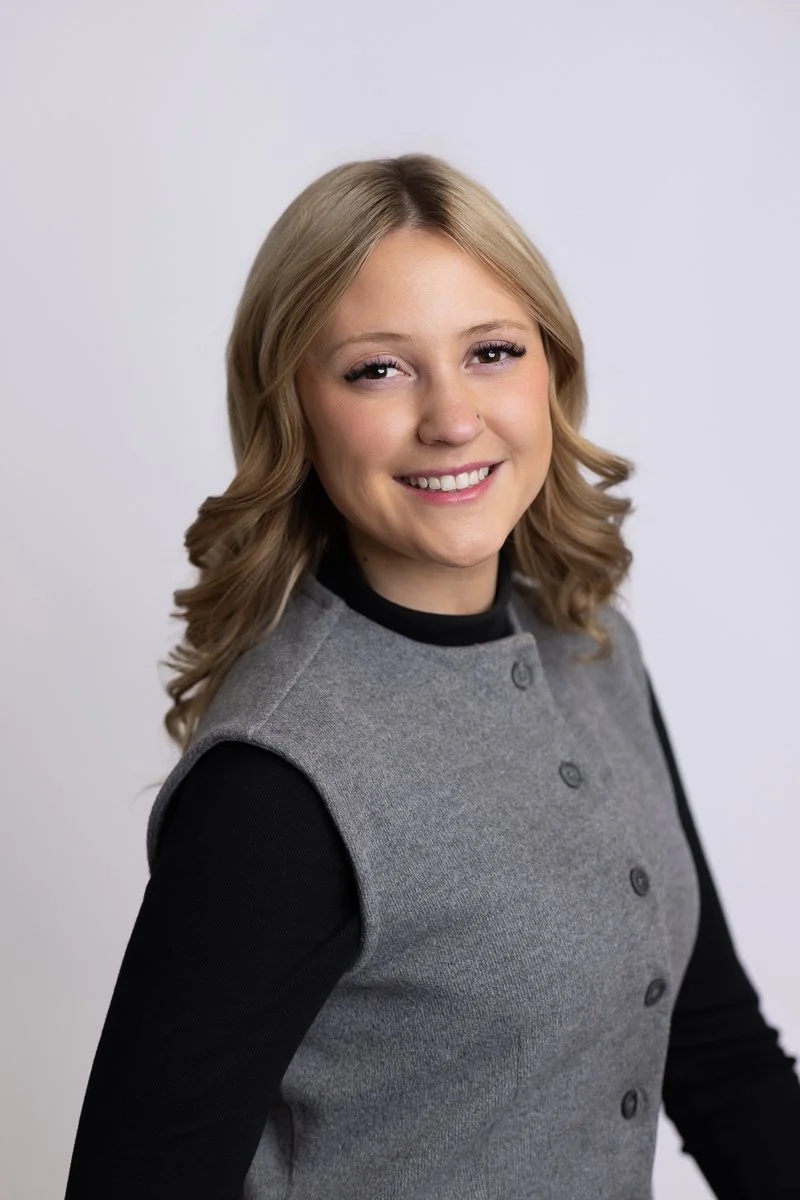 Hannah brookfield Headshot-1.jpg