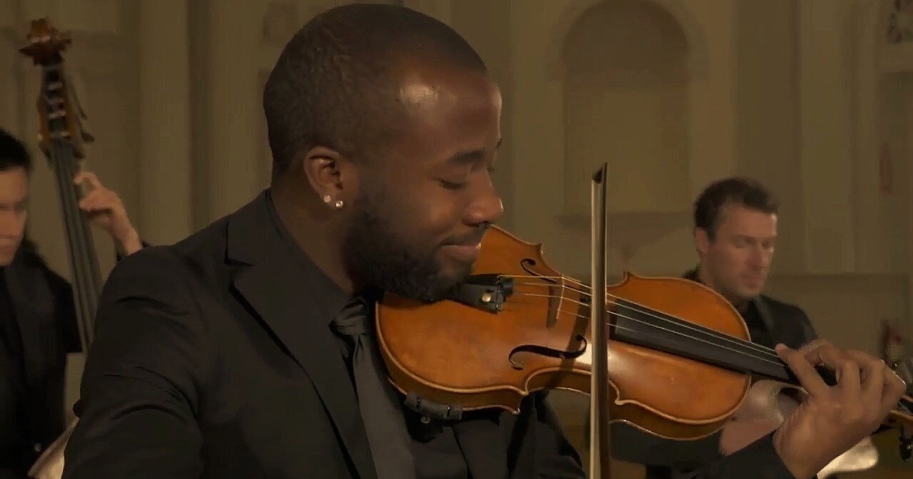 SpeechLess+Strings+-+Royals+%28S%29_Moment.jpg