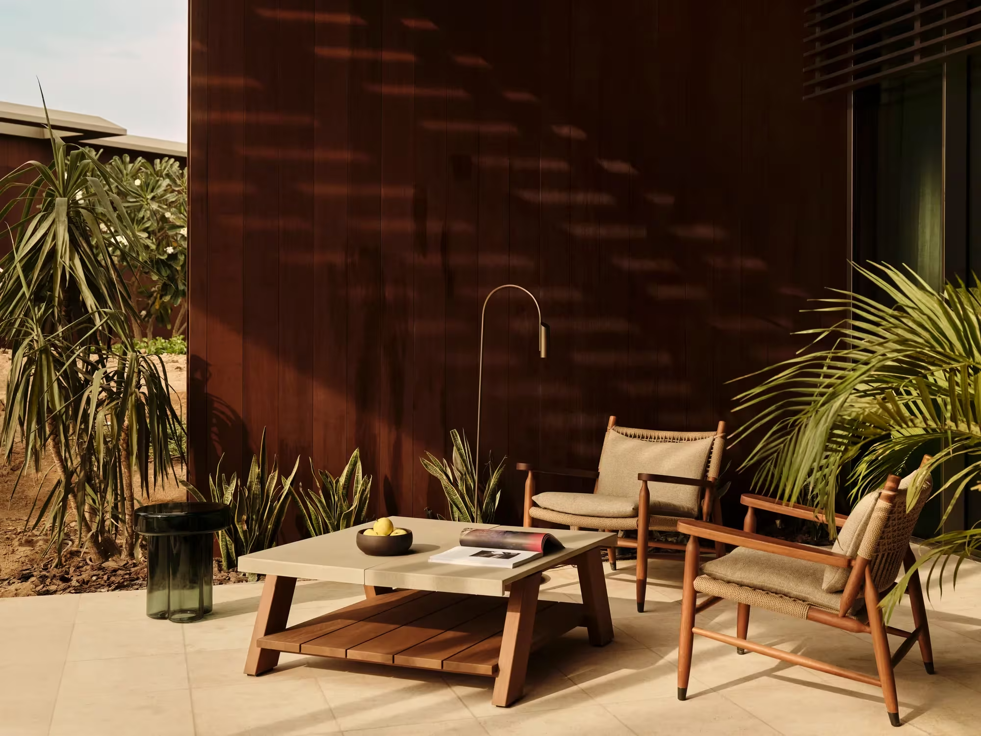 RWAML_Facilities_Room_SeaViewPrivatePoolSuite_Terrace2.png