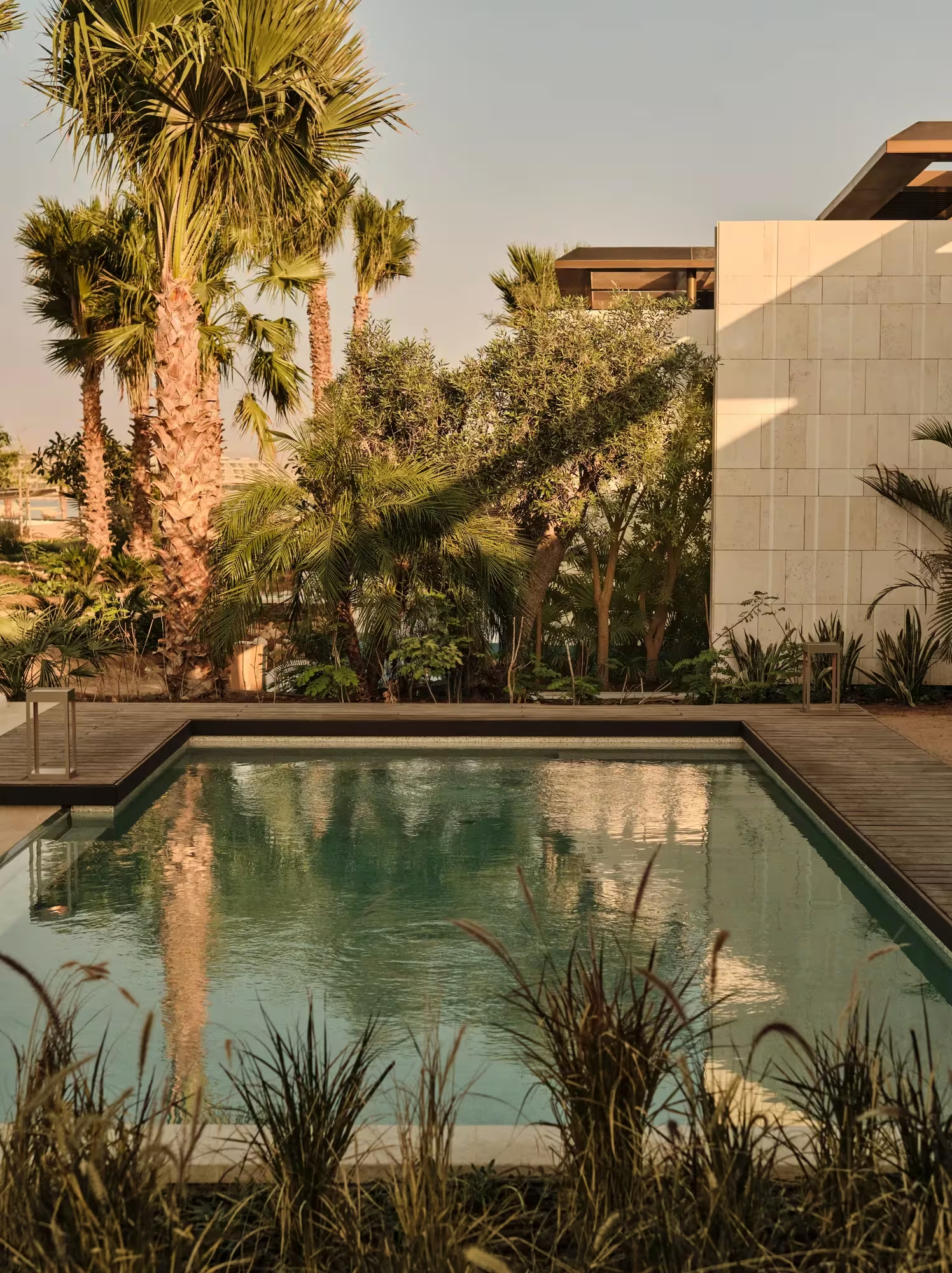 RWAML_Facilities_Room_SeaViewOneBedroomPrivatePoolVilla_OutdoorPool4 (1).png