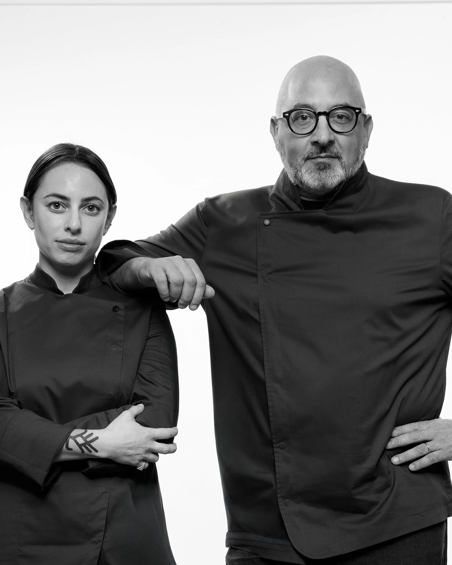 Lo chef e la sua socia in divisa