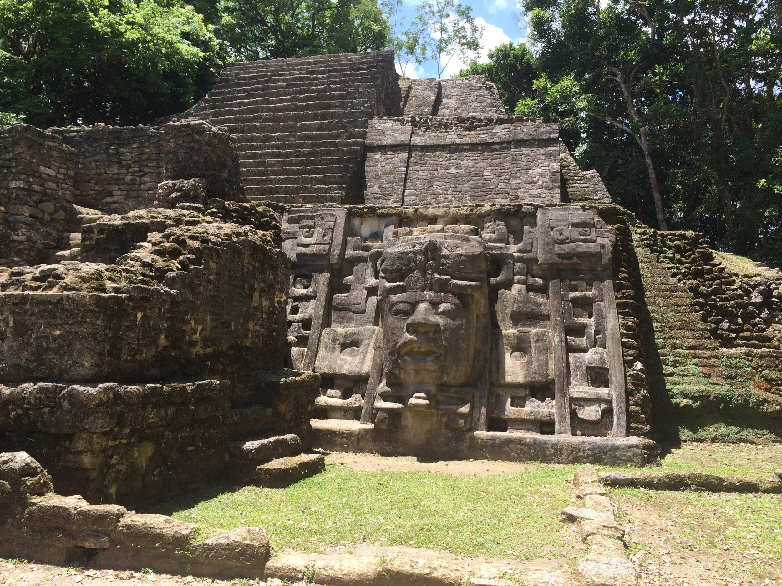 Exploring Present Day Heritage at Lamanai Archaeological Reserve: Indian Church Village