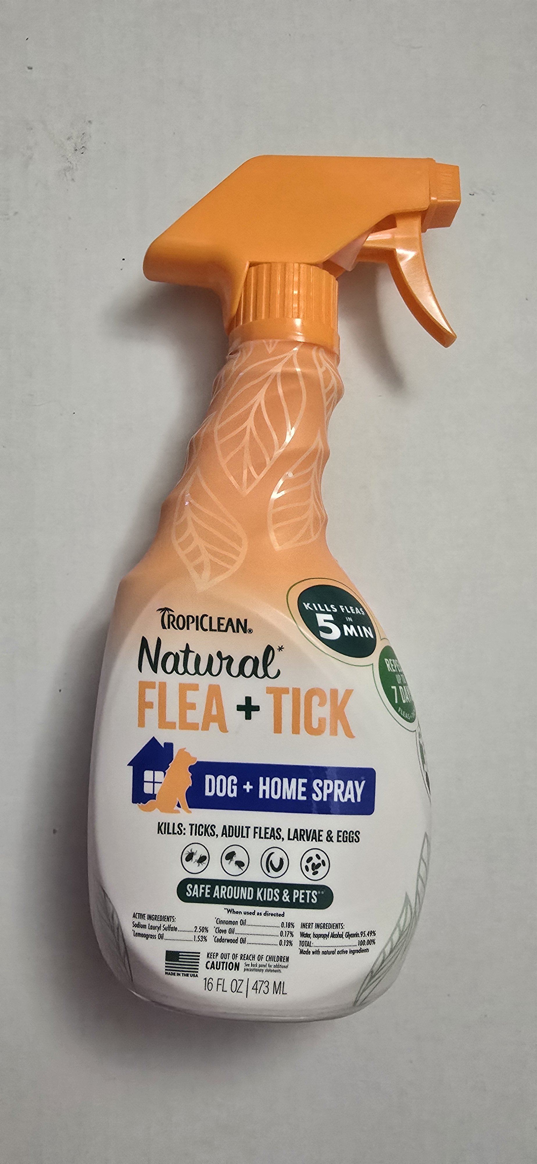 TropiClean Natural Flea + Tick Spray – 16 oz