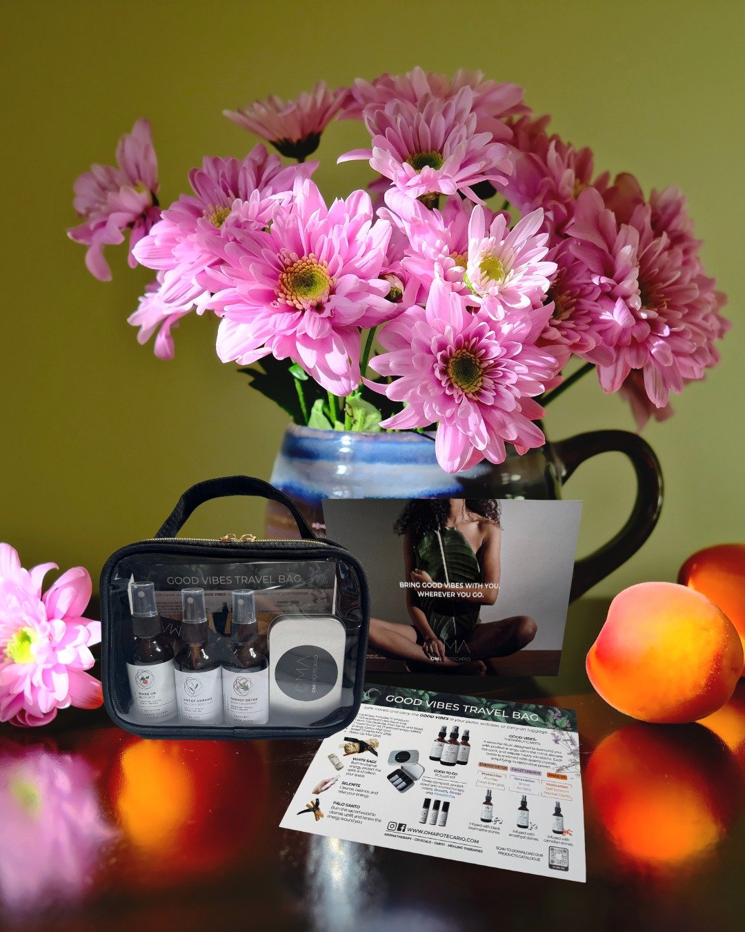 🩵 Porque las BUENAS VIBRAS se llevan dondequiera!!! Ahora lleva contigo este Travel Bag con la energ&iacute;a y poderosa sanaci&oacute;n que traen estas esencias de aromaterapia de lujo de Omapotecario. 

► Incluye 10 piezas!!: 3 Mists, un kit de ro