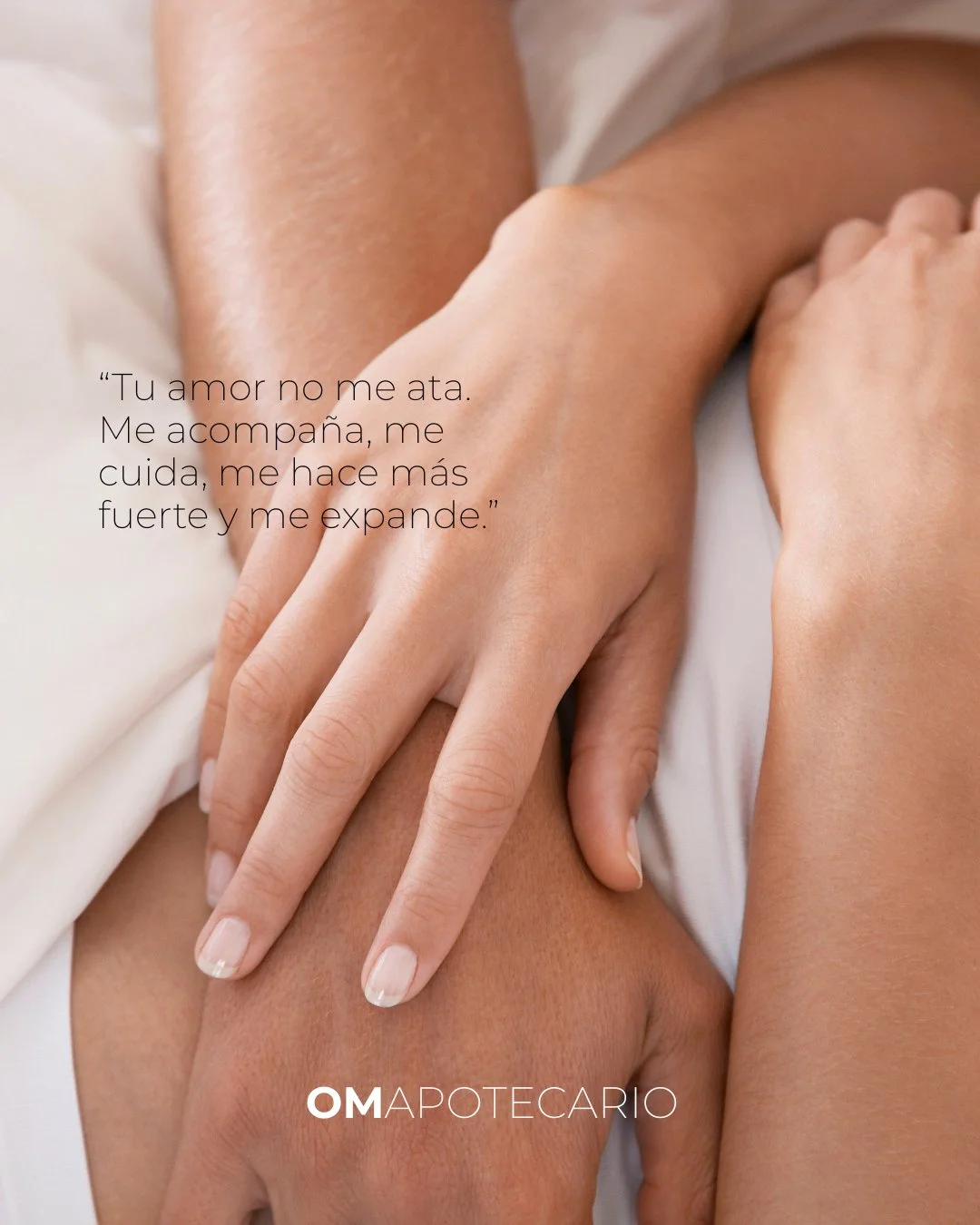 En tus manos encuentro hogar: calma, fuerza y amor.

El amor incondicional es ese que acompa&ntilde;a sin controlar, que abraza sin exigir, que cuida sin medida. ✨

#love #valentin #twinflames #empathy