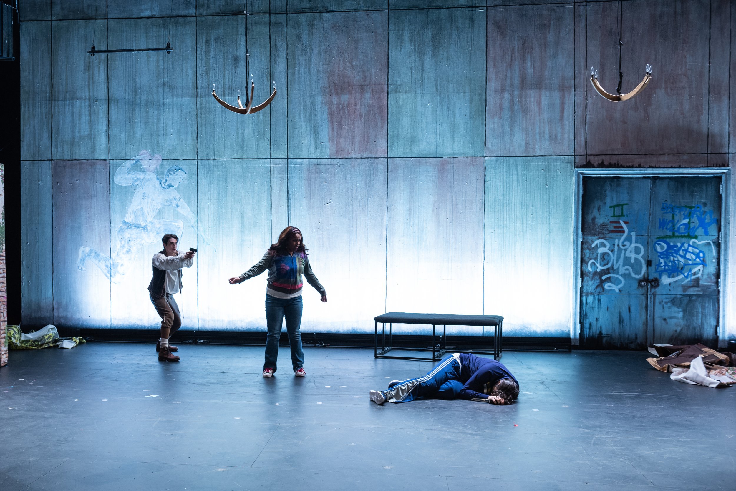 romeo-juliet-new-school-211215-266.jpg