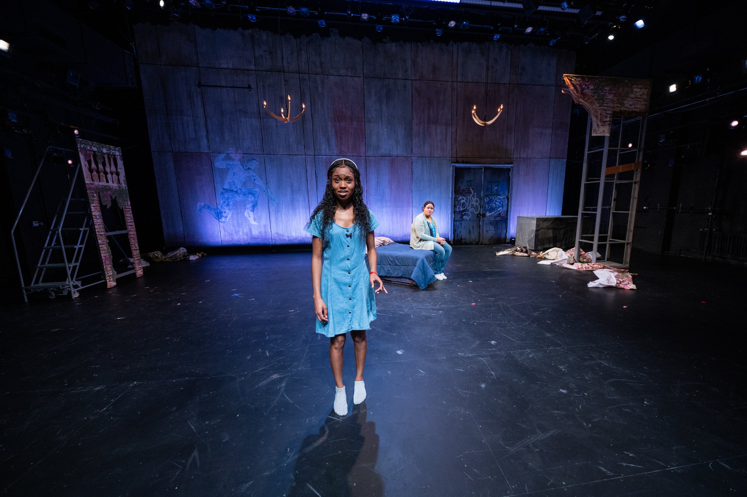 romeo-juliet-new-school-211215-295.jpg