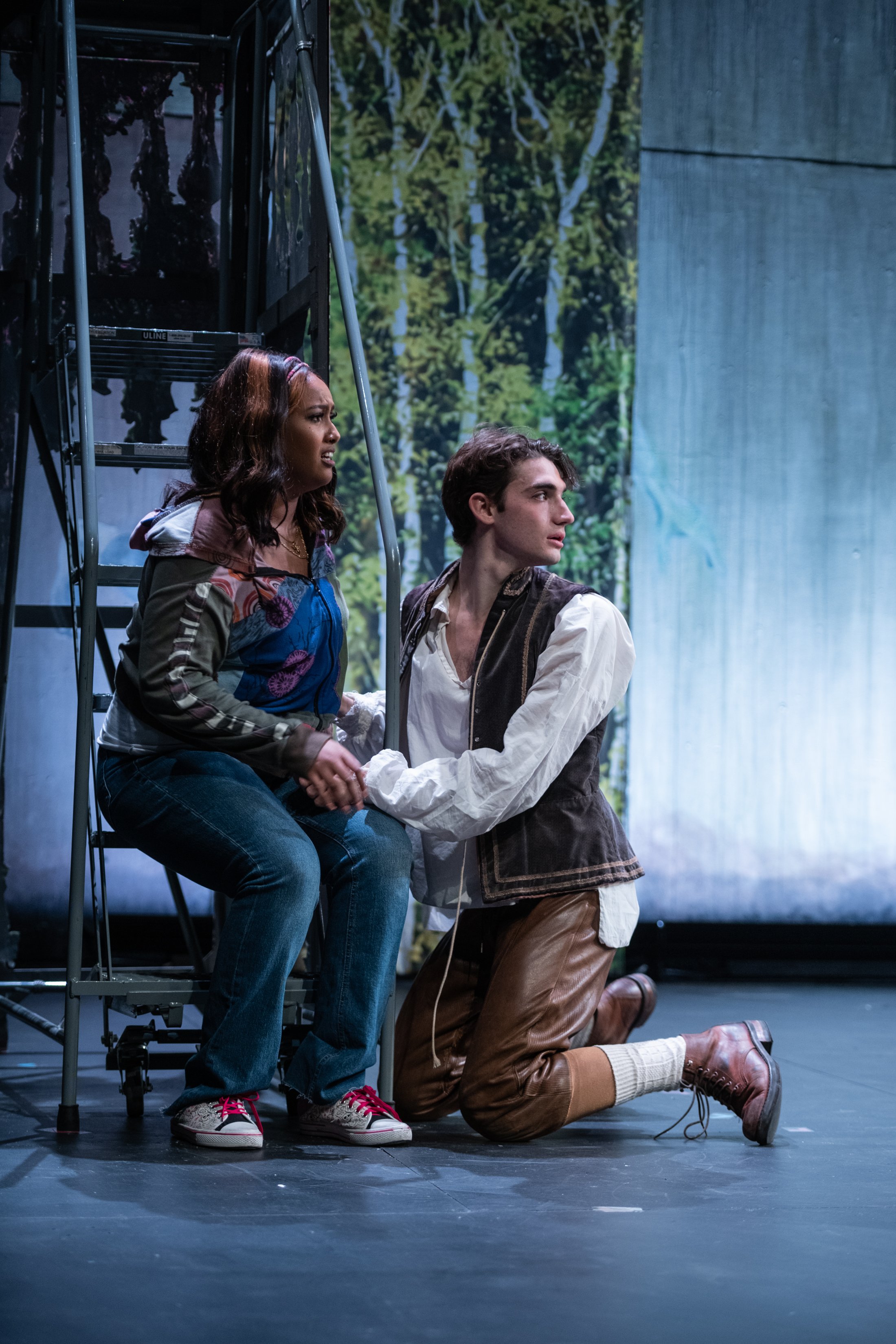 romeo-juliet-new-school-211215-244.jpg