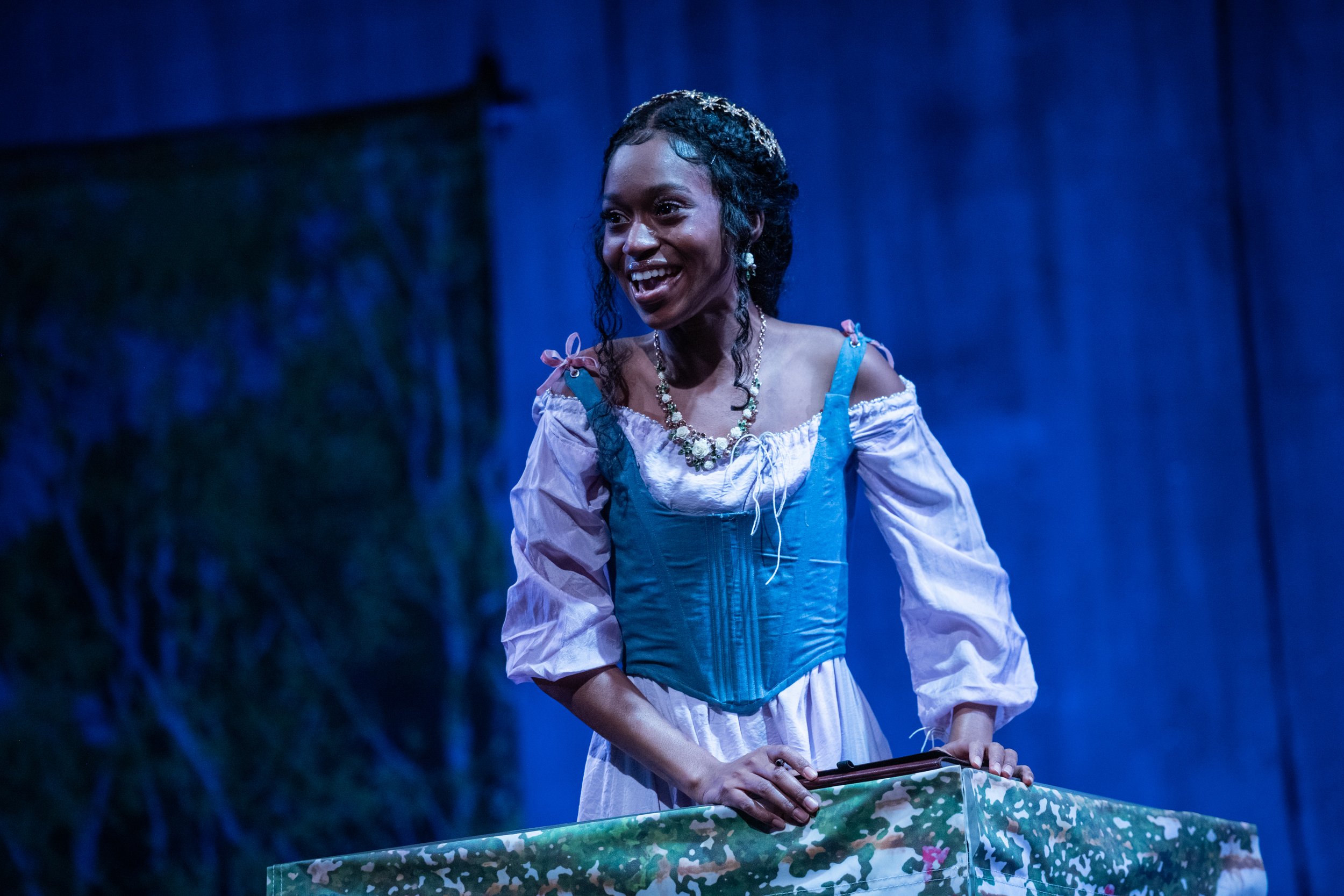 romeo-juliet-new-school-211215-135.jpg