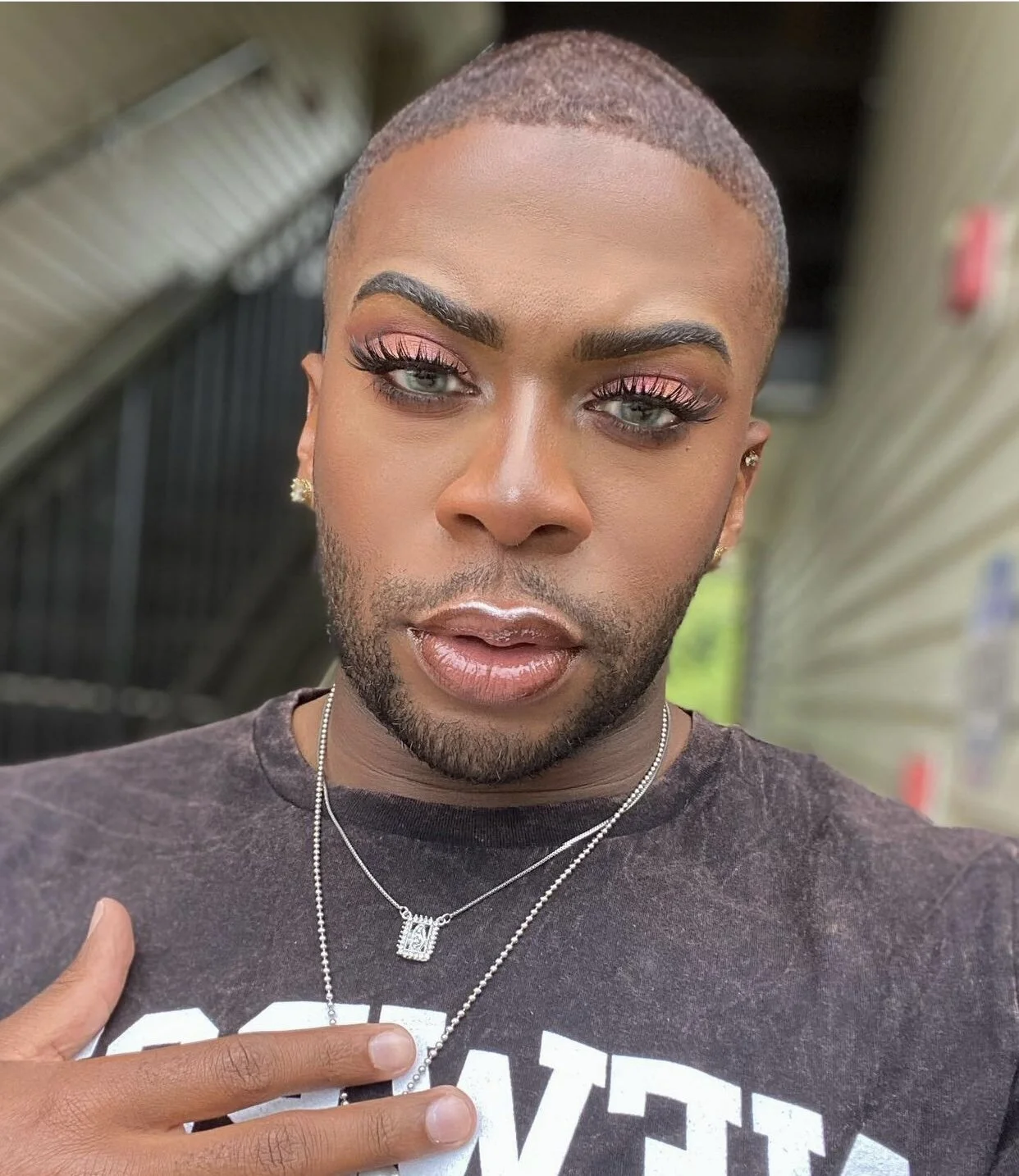 ECDC5130-AF22-4A89-A3C7-8E1F02E8F143