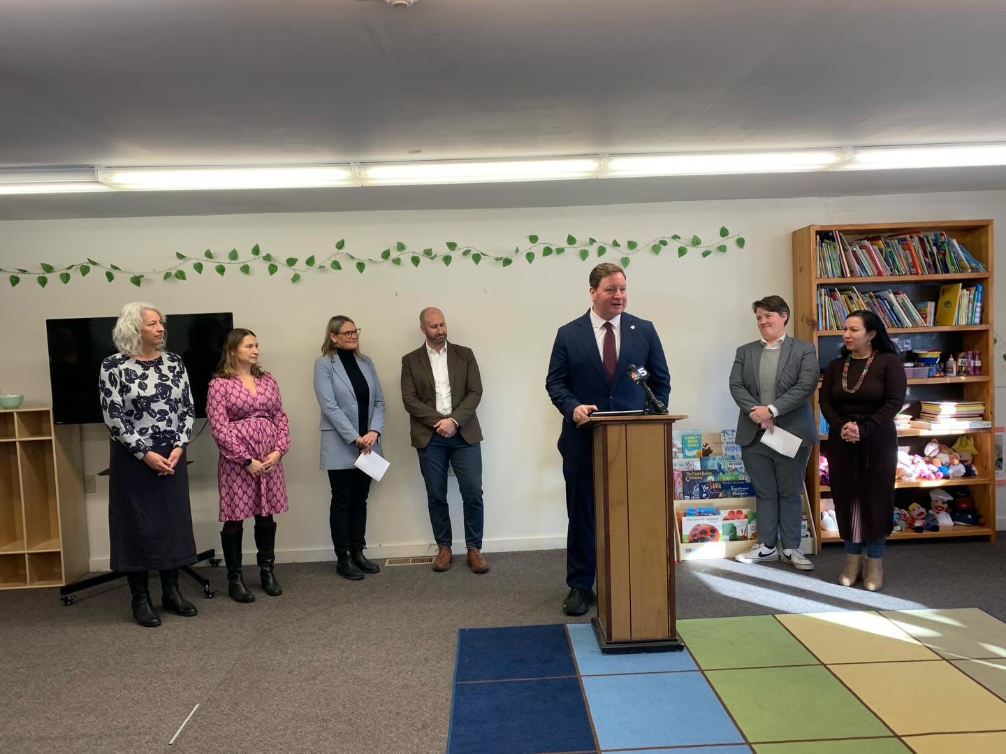 Vermont State Treasurer Mike Pieciak @vttreasurer kicked off the Baby Bonds Pilot Program, launching right here in our Northeast Kingdom! 

Baby Bonds is an innovative approach to building long-term opportunity by addressing intergenerational poverty