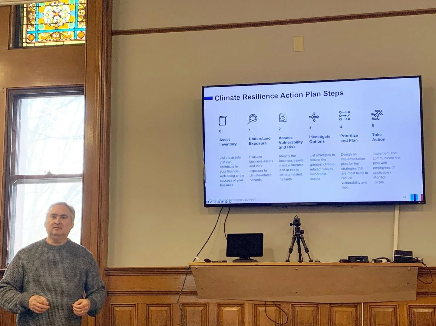This week, the @nekcollaborative attended the ClimateReadyVT training at the @fairbanksmuseum 

ClimateReadyVT is a powerful program helping small businesses across Vermont adapt to our changing climate and prepare for climate-related disruptions. Wi