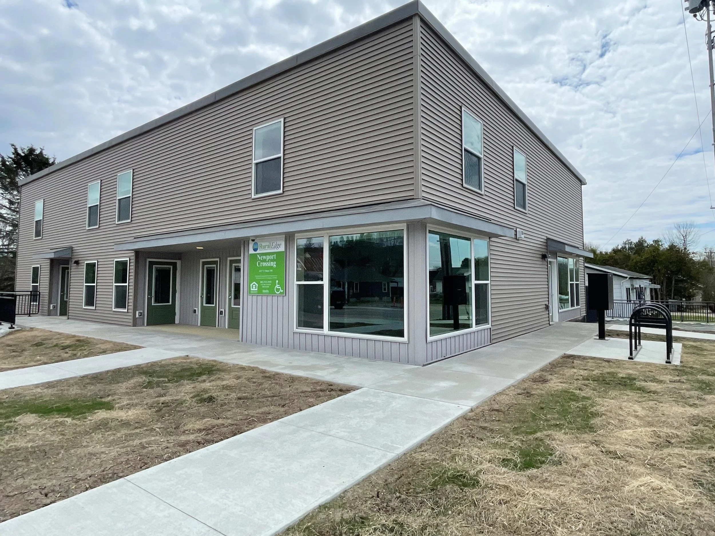 Another Housing Hubbub Highlight! 

@ruraledgevt and the @nekcollaborative invite you to a Newport Crossing Apartments leasing event May 27th 10am-4pm 119 Clermont Terrace, @newport.vermont This event is reserved for potential renters. Anyone interes
