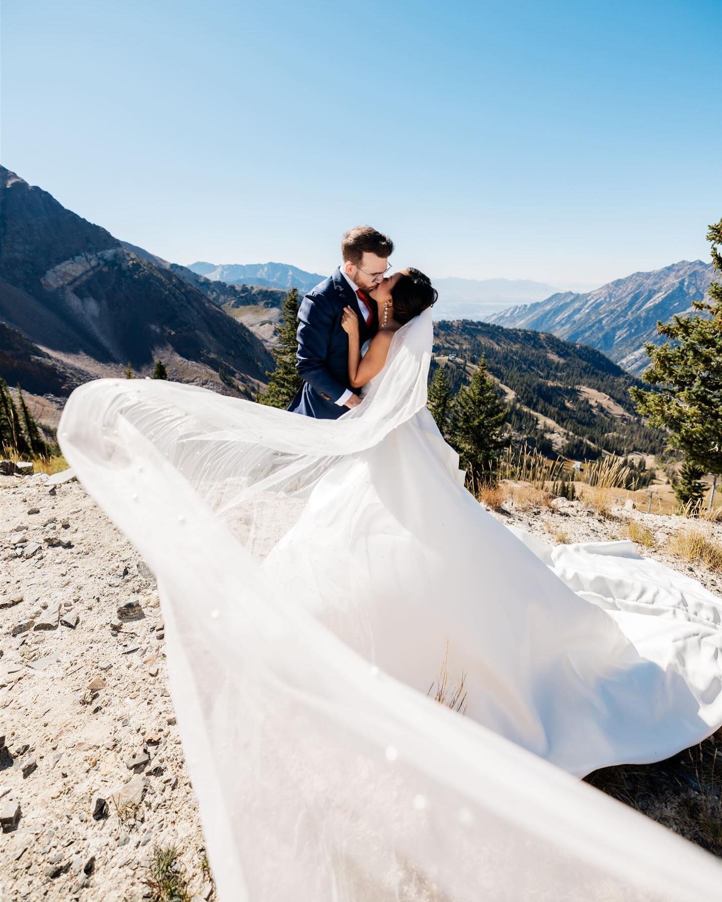 This mountain top wedding was next level. Be prepared to see them on my feed for the next forever. 
.
.
.
.
.
#utahphotographer #utahweddingphotographer #utahweddings #utahphotography #snowbird