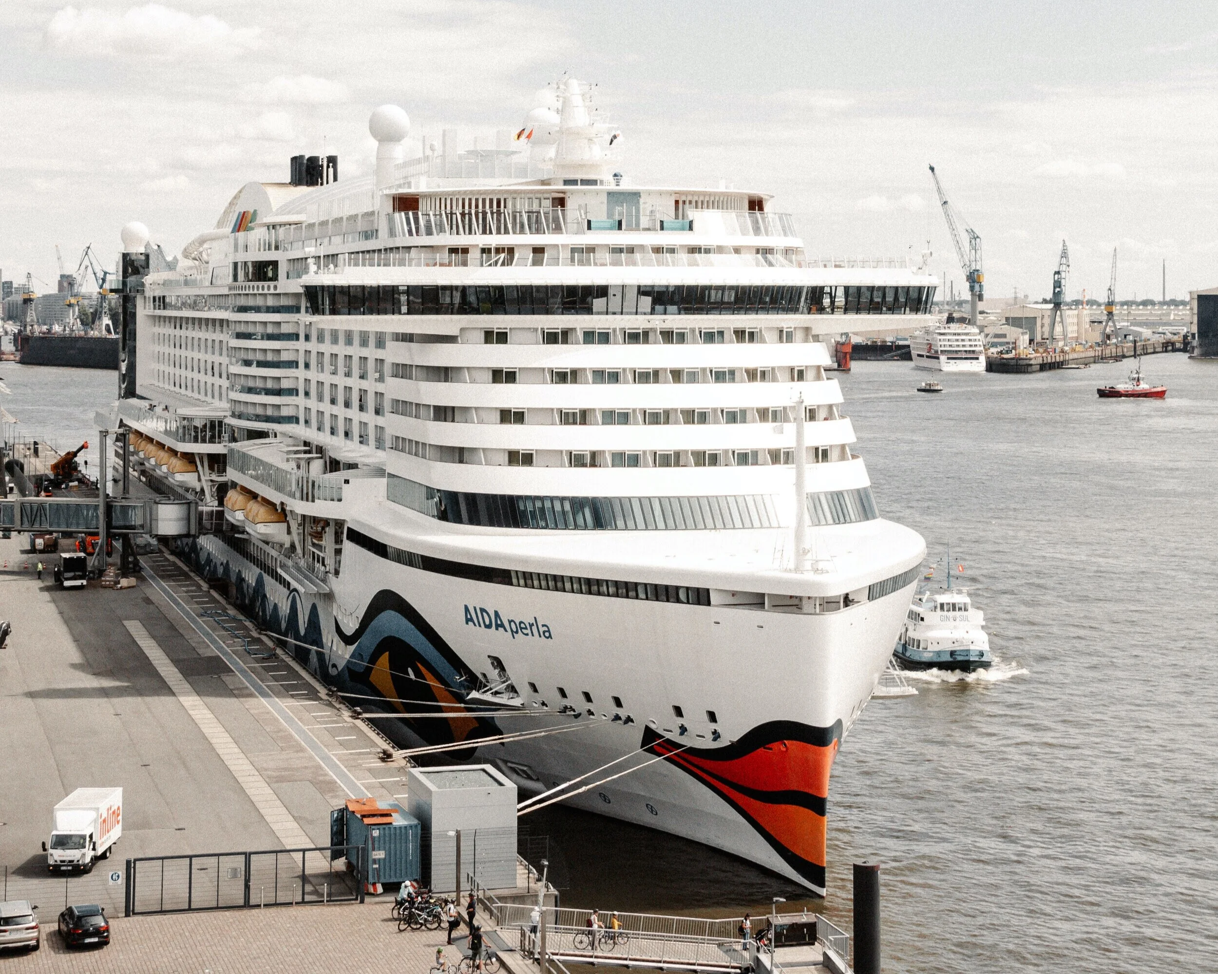 AIDAperla startet am 6. März mit den Kanaren Kreuzfahrten wieder.