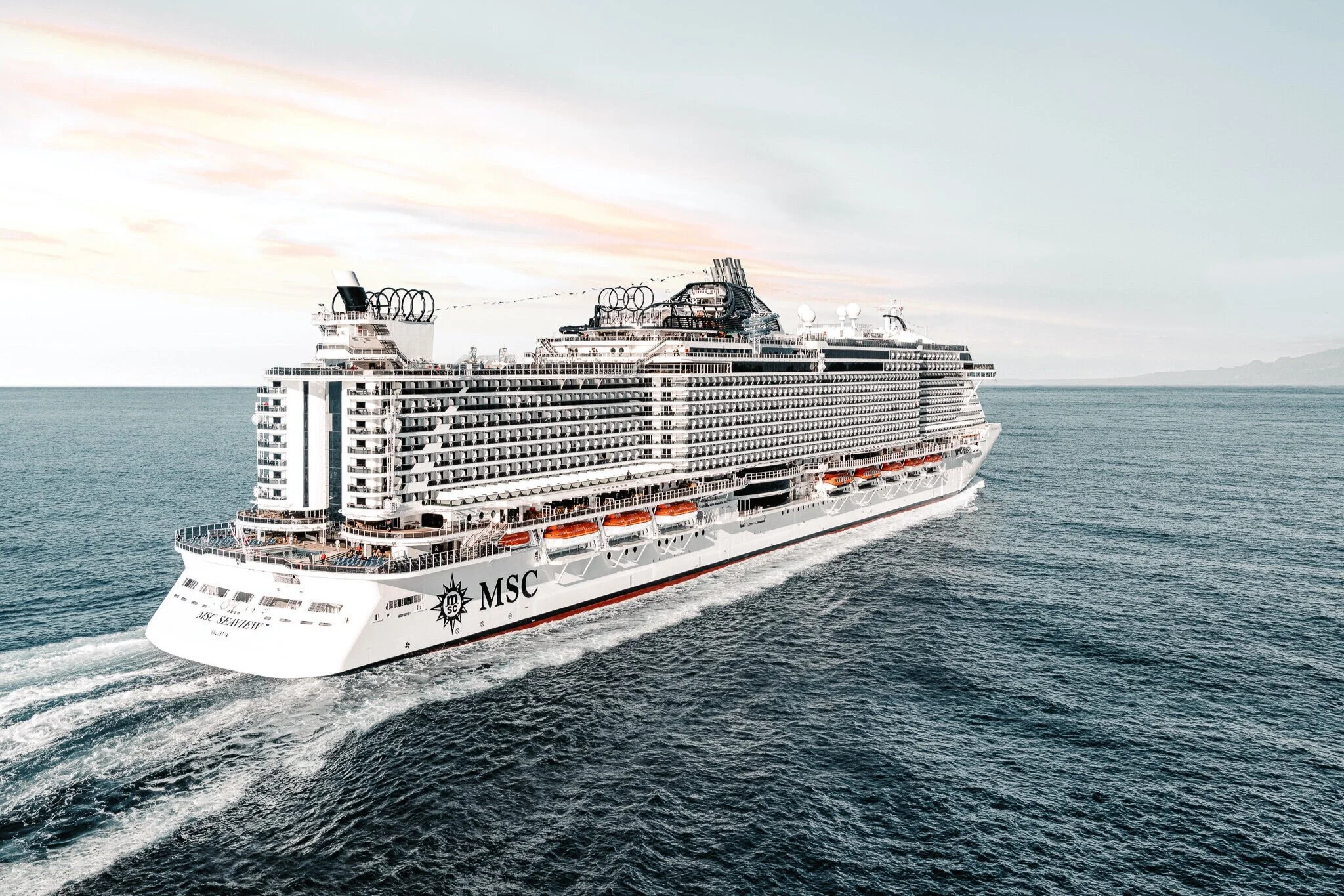 Die MSC Seaview sticht am 3. Juli 2021 ab Kiel wieder in See. Dabei werden Visby, Stockholm und Tallinn angefahren. ©MSC Cruises