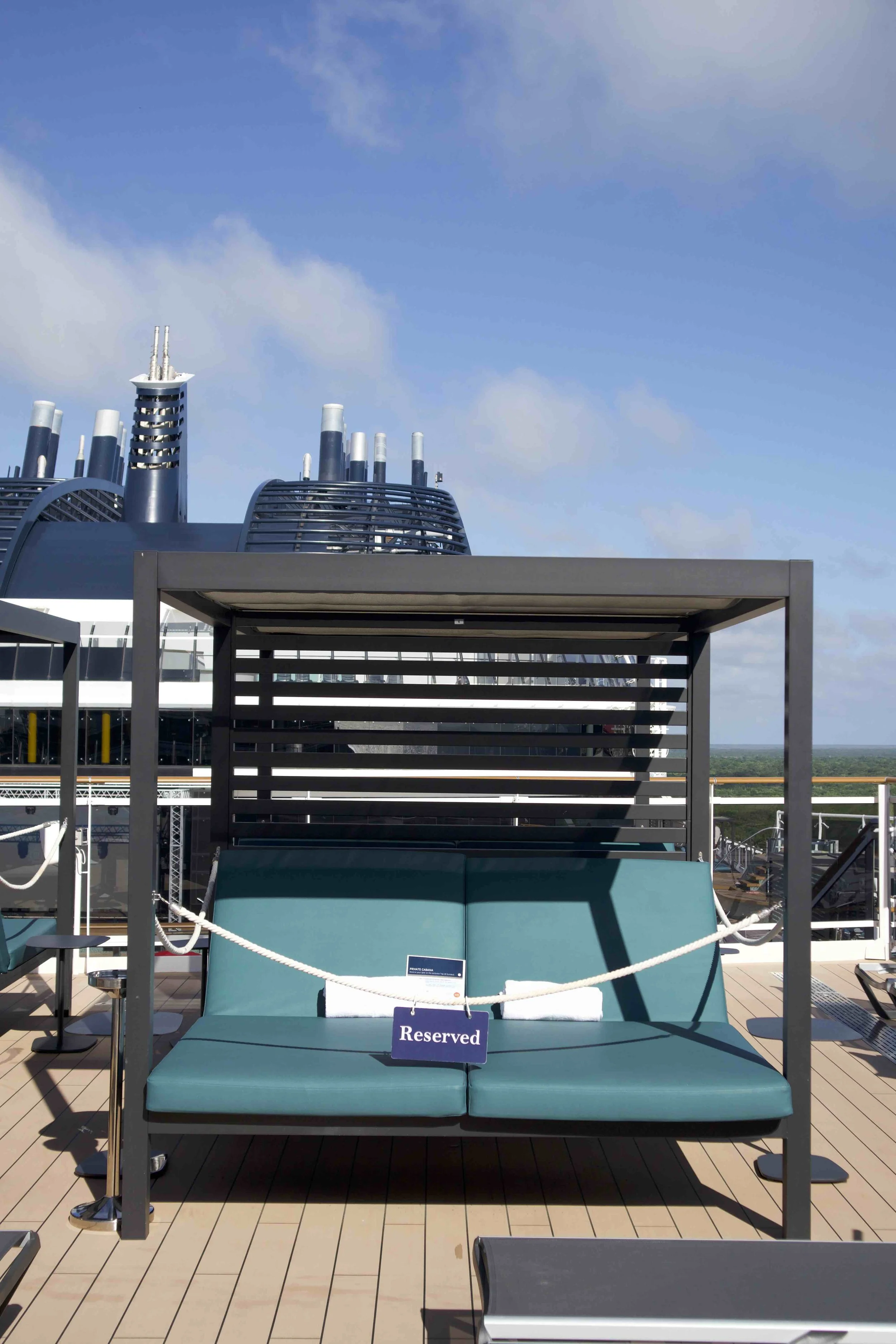 Das Aurea Sonnendeck auf der MSC World America. ©Dario Cremona