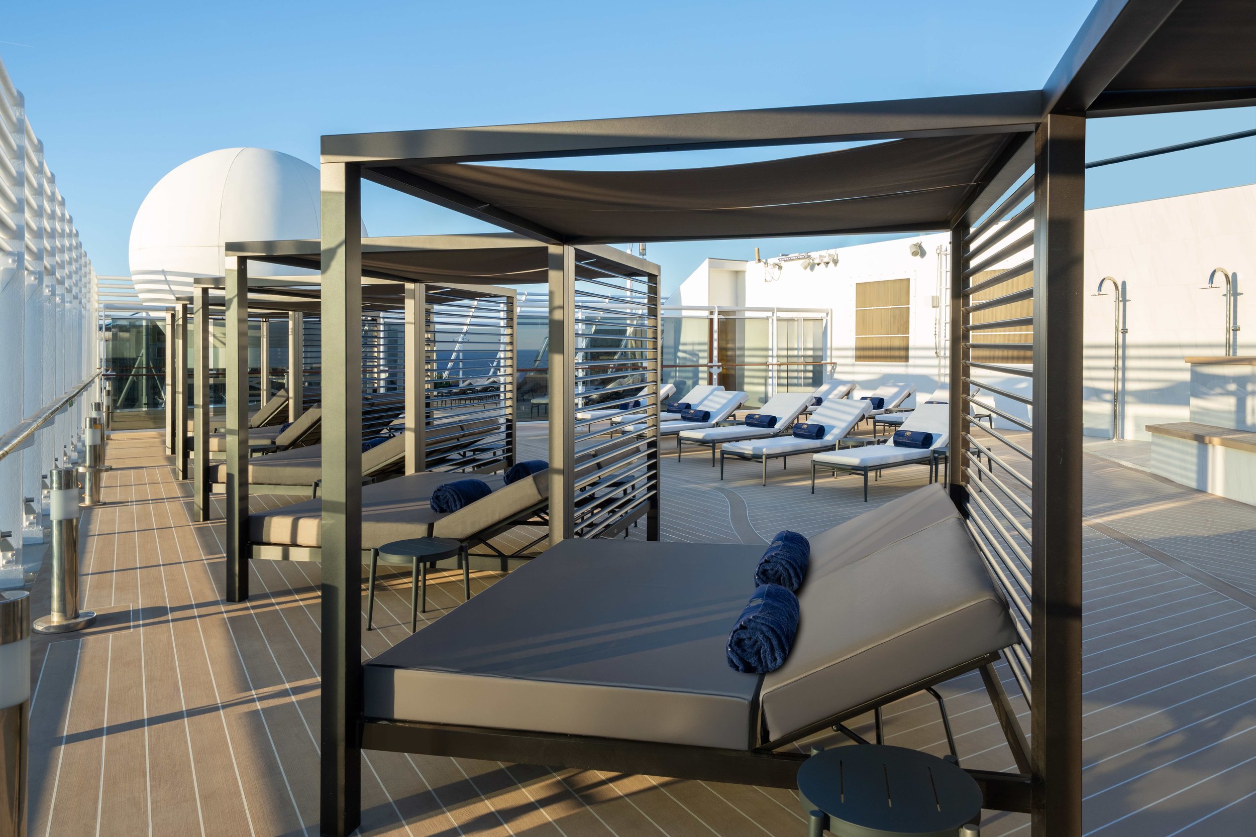 MSC%20Yacht%20Club%20Sundeck%20as%20shown%20on%20MSC%20Magnifica.jpeg