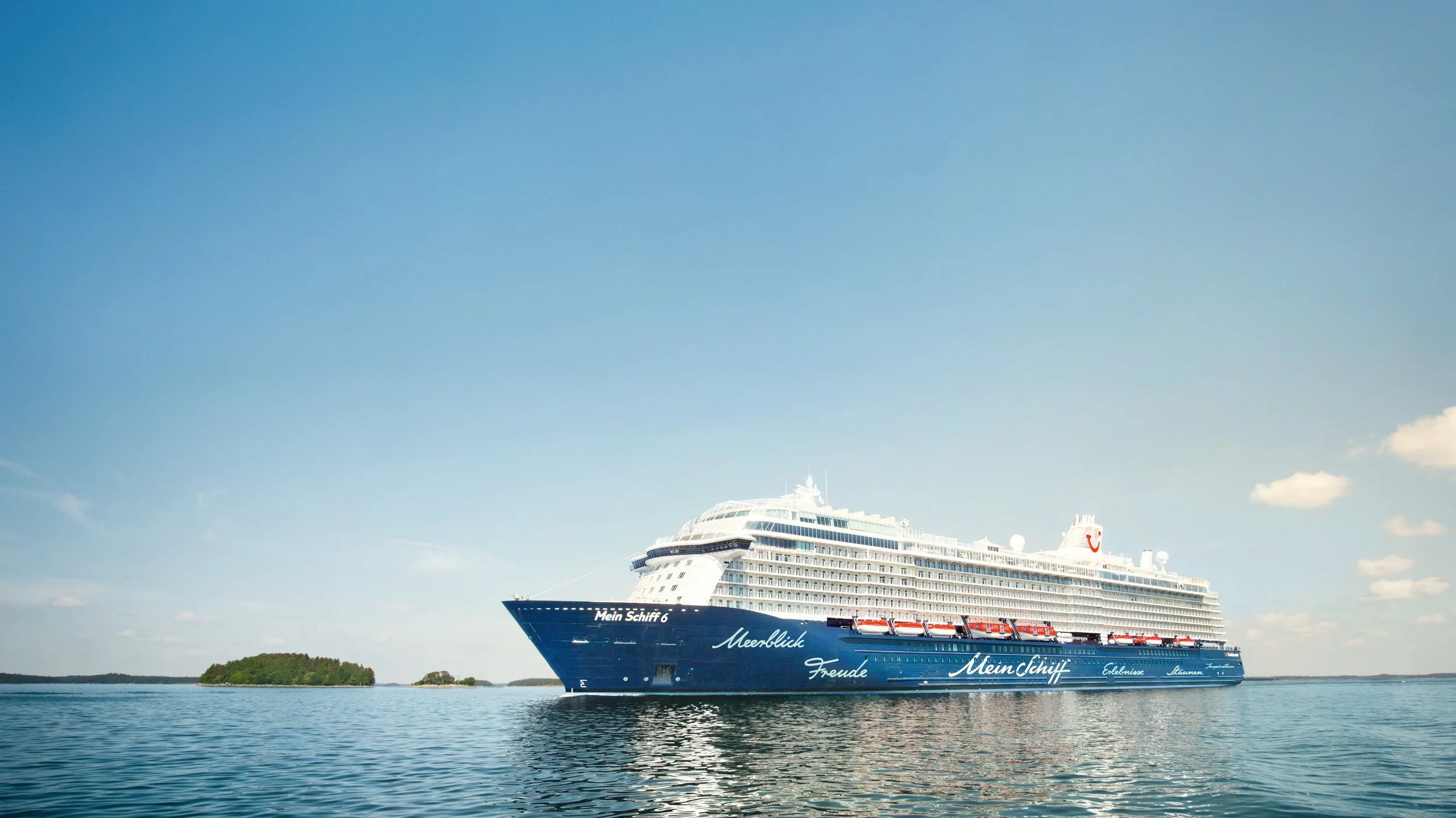Kulturvielfalt an Bord: Mein Schiff bringt Tanz- und Lesereisen auf See