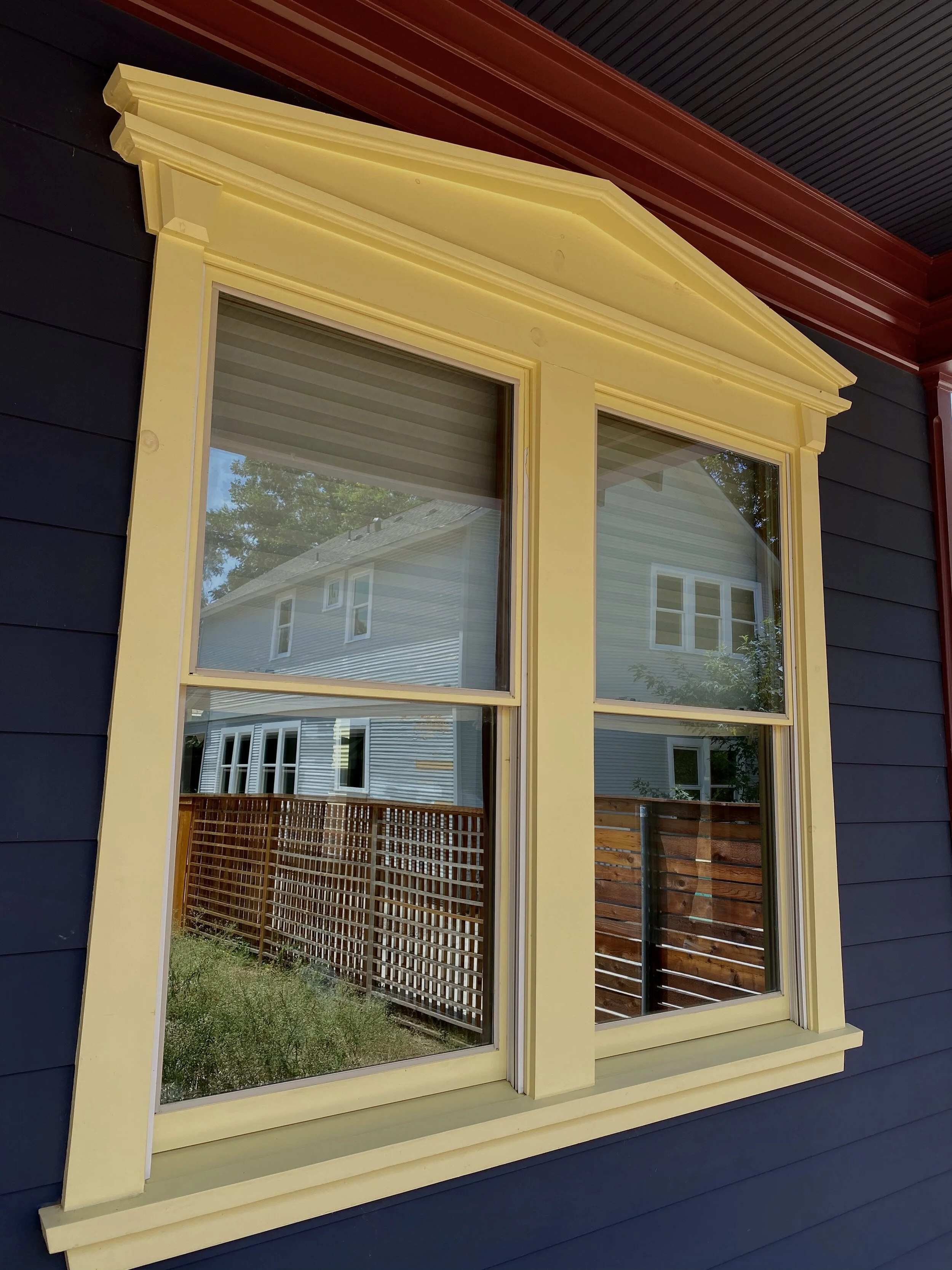 Classic craftsman shape with bold modern detail