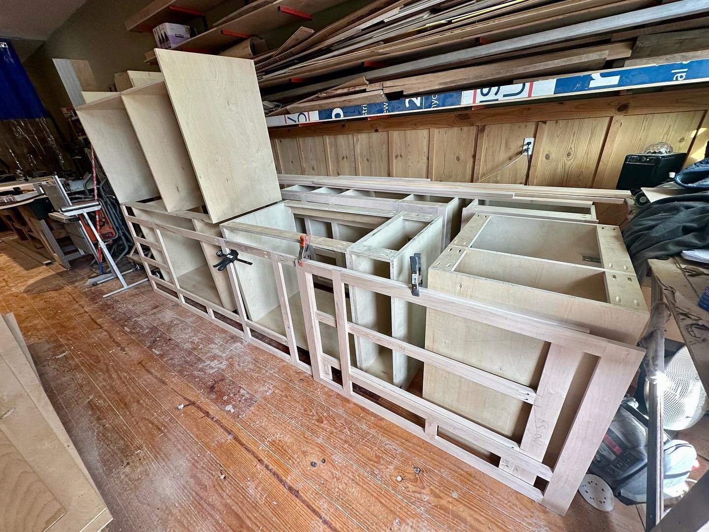These boxes are starting to stack up!! Fabricating a whole house worth of living room, kitchen, and bathroom cabinetry for a historic home remodel. This is the second batch, one more to go, and then we will install to paint in place.

#customcabinets