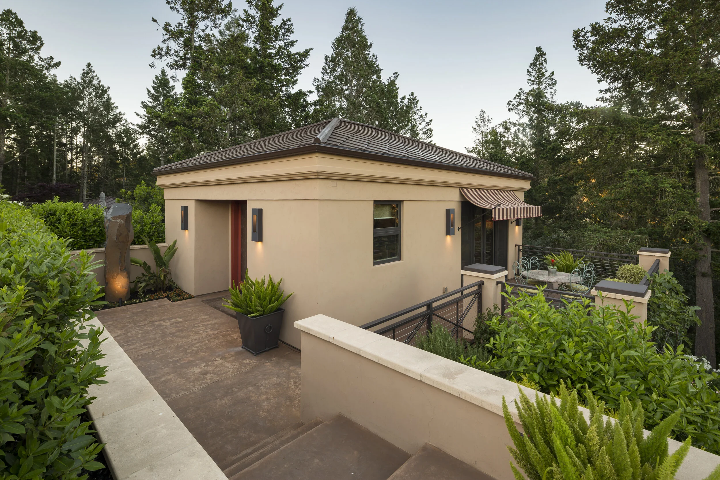 Guest_Cottage_4700.jpg