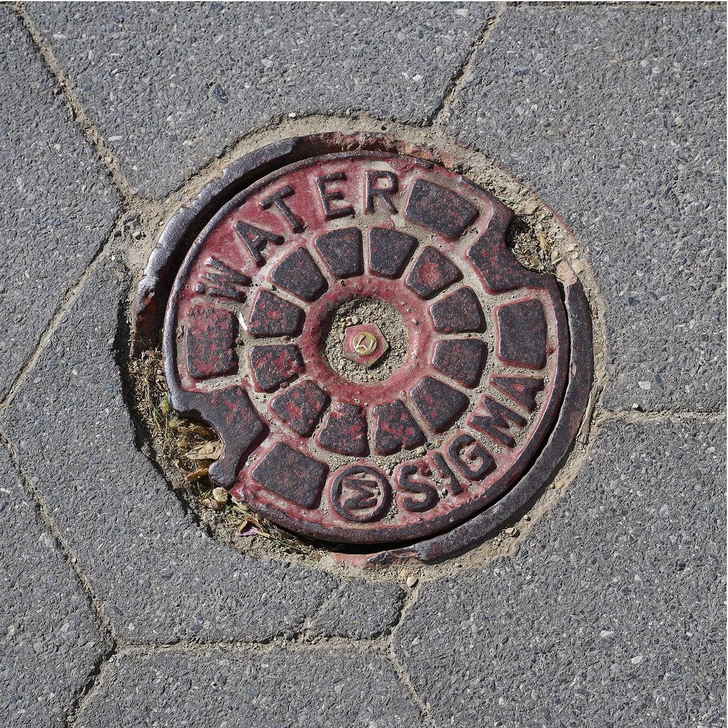manhole 101.jpg