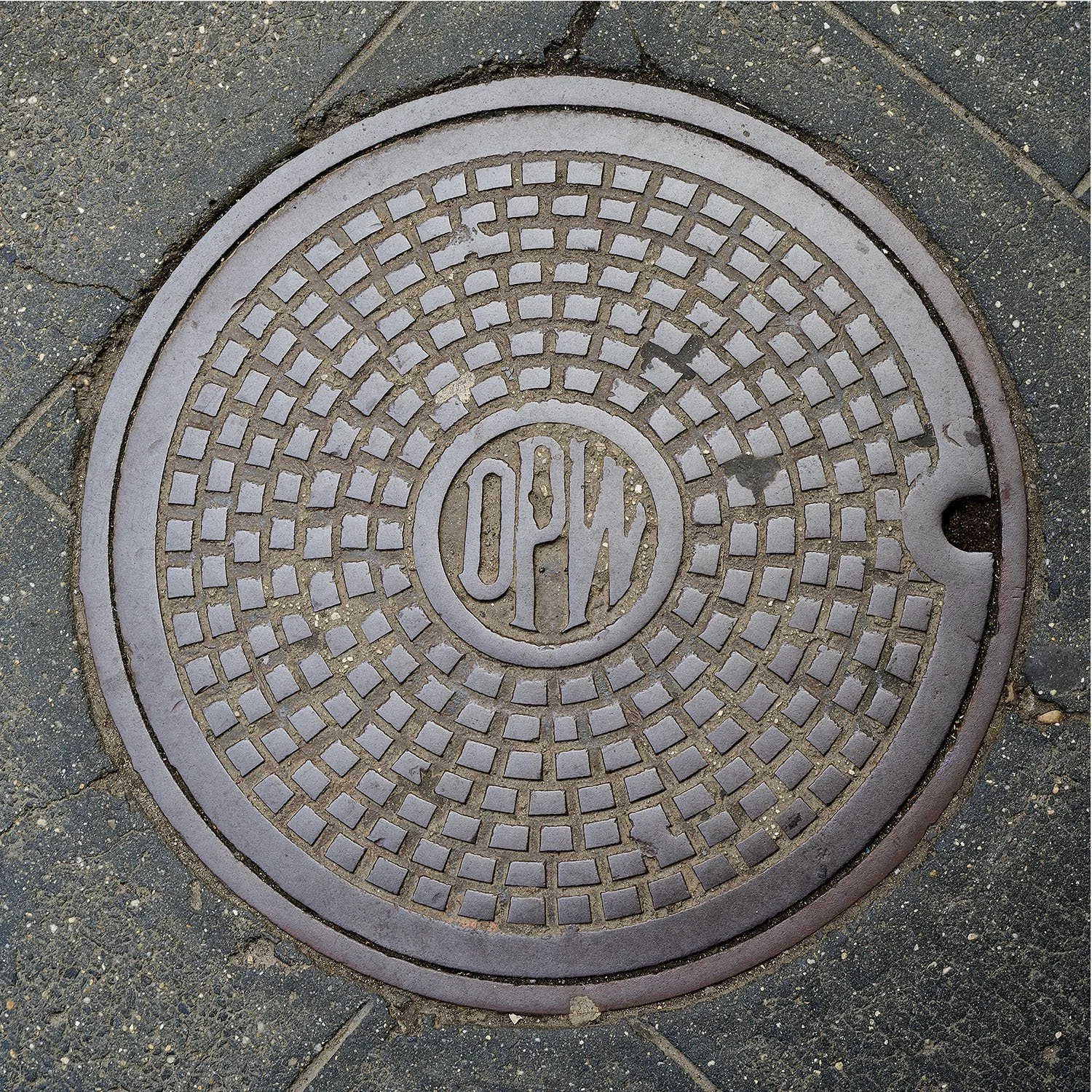 manhole 18.jpg