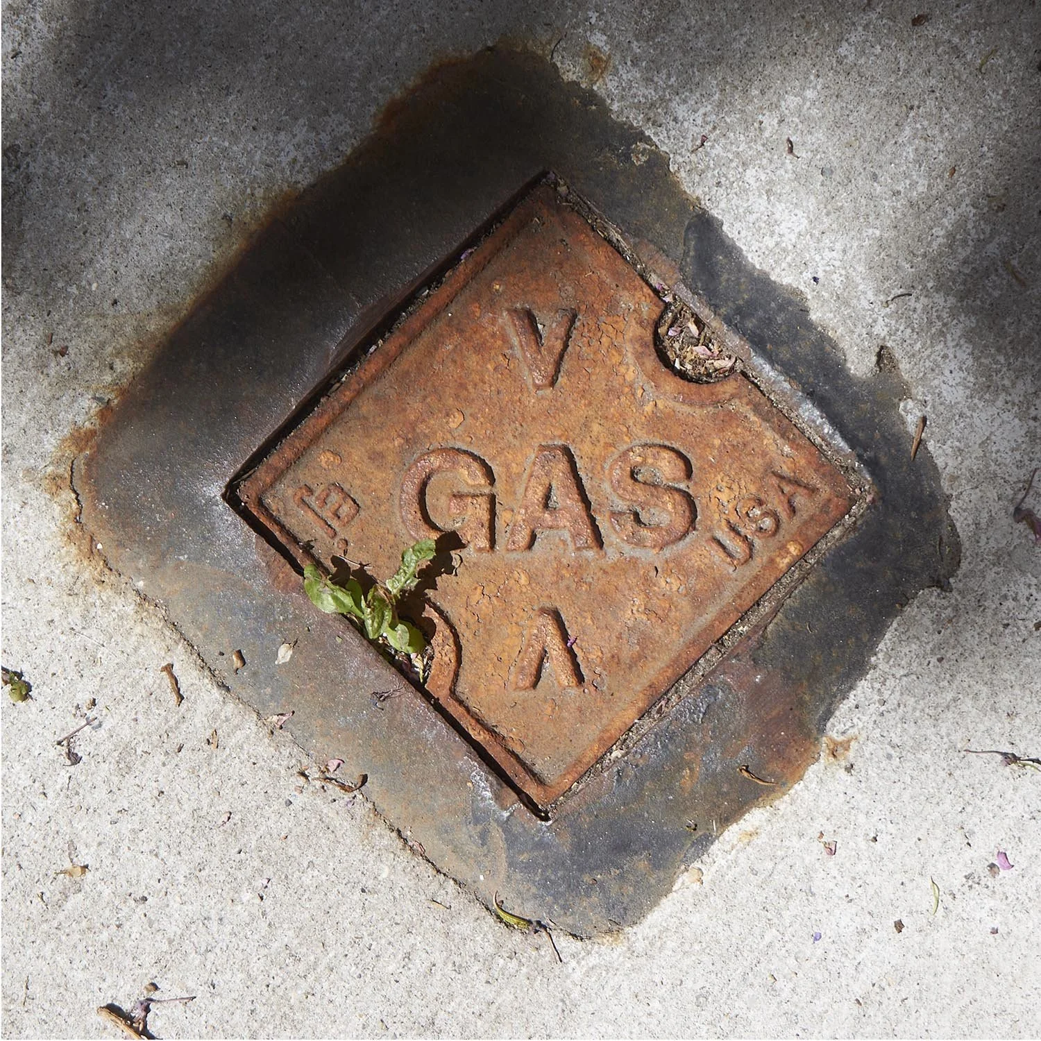 manhole 235.jpg
